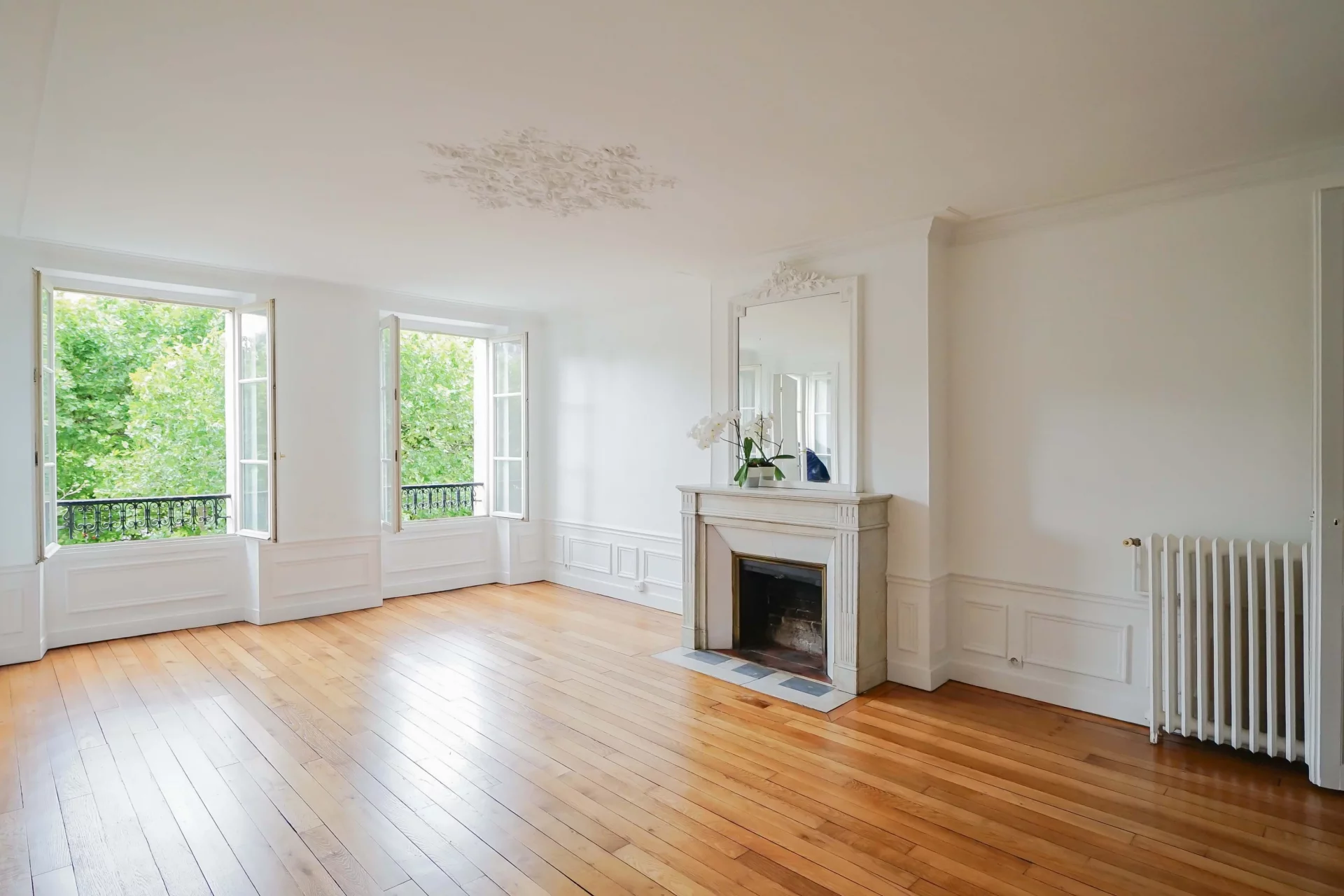 Paris 7e - PLACE DE BRETEUIL