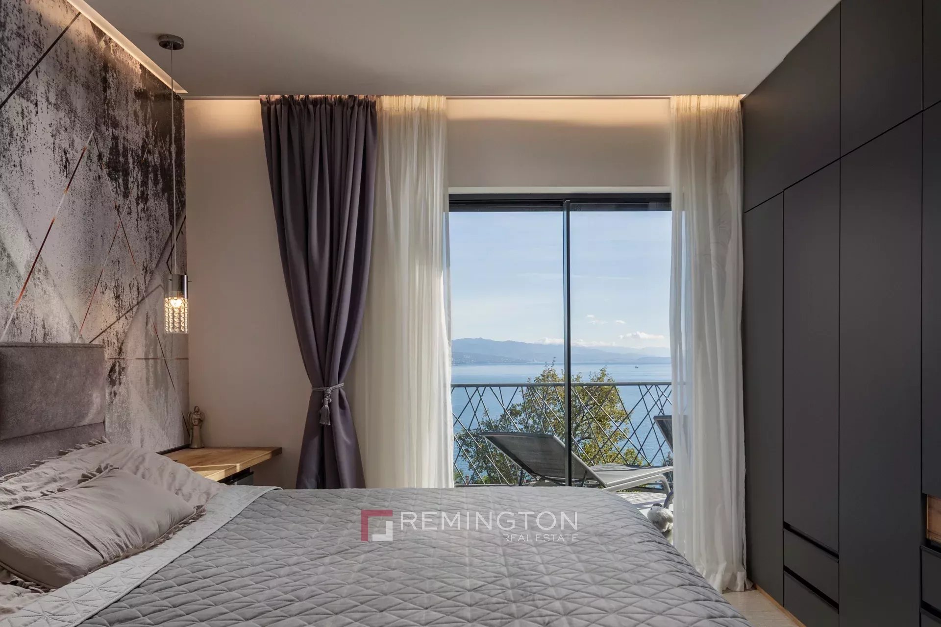 2 Bedroom Apartment/Flat's Image 7