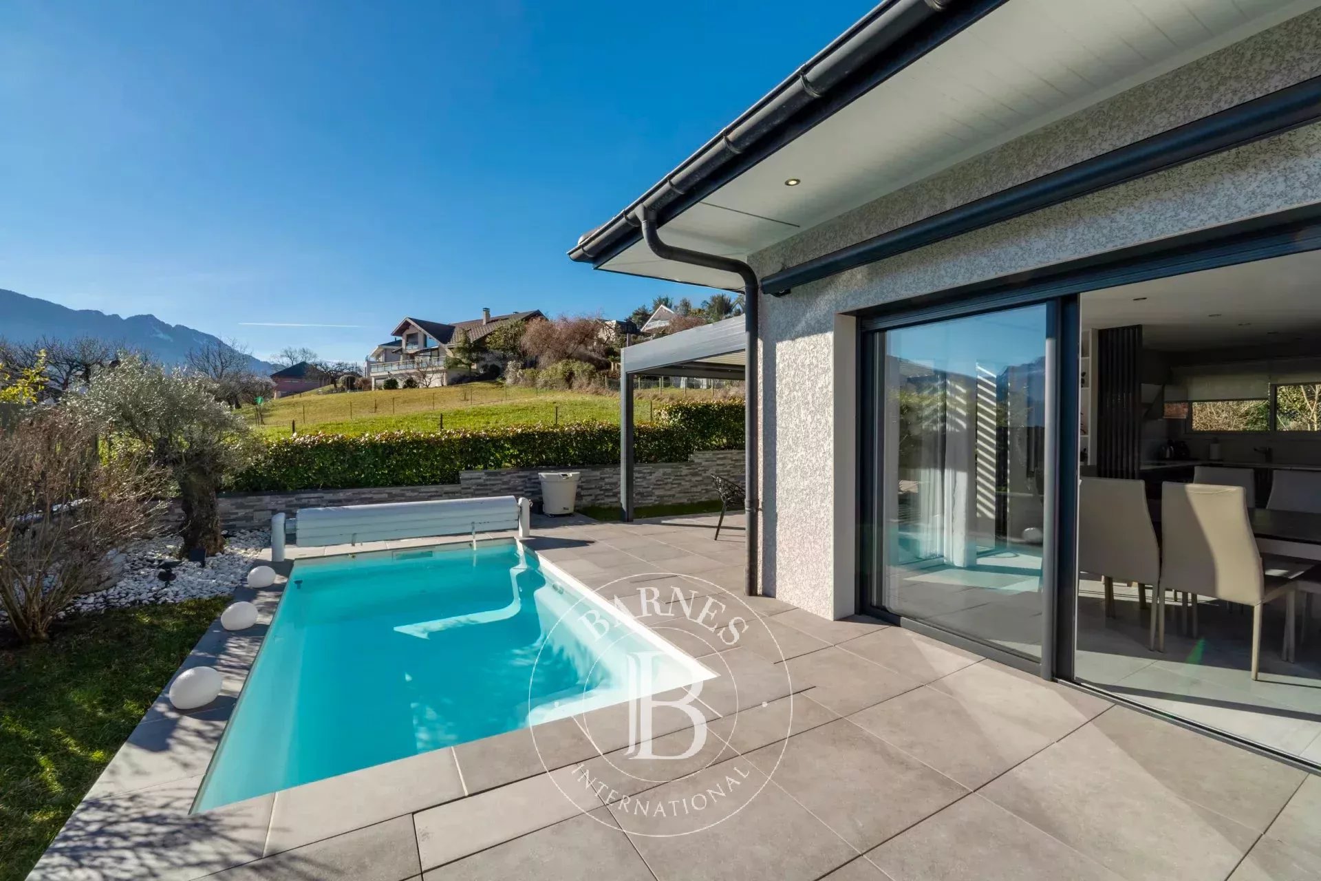 Villa Annecy  -  ref 86680798 (picture 1)