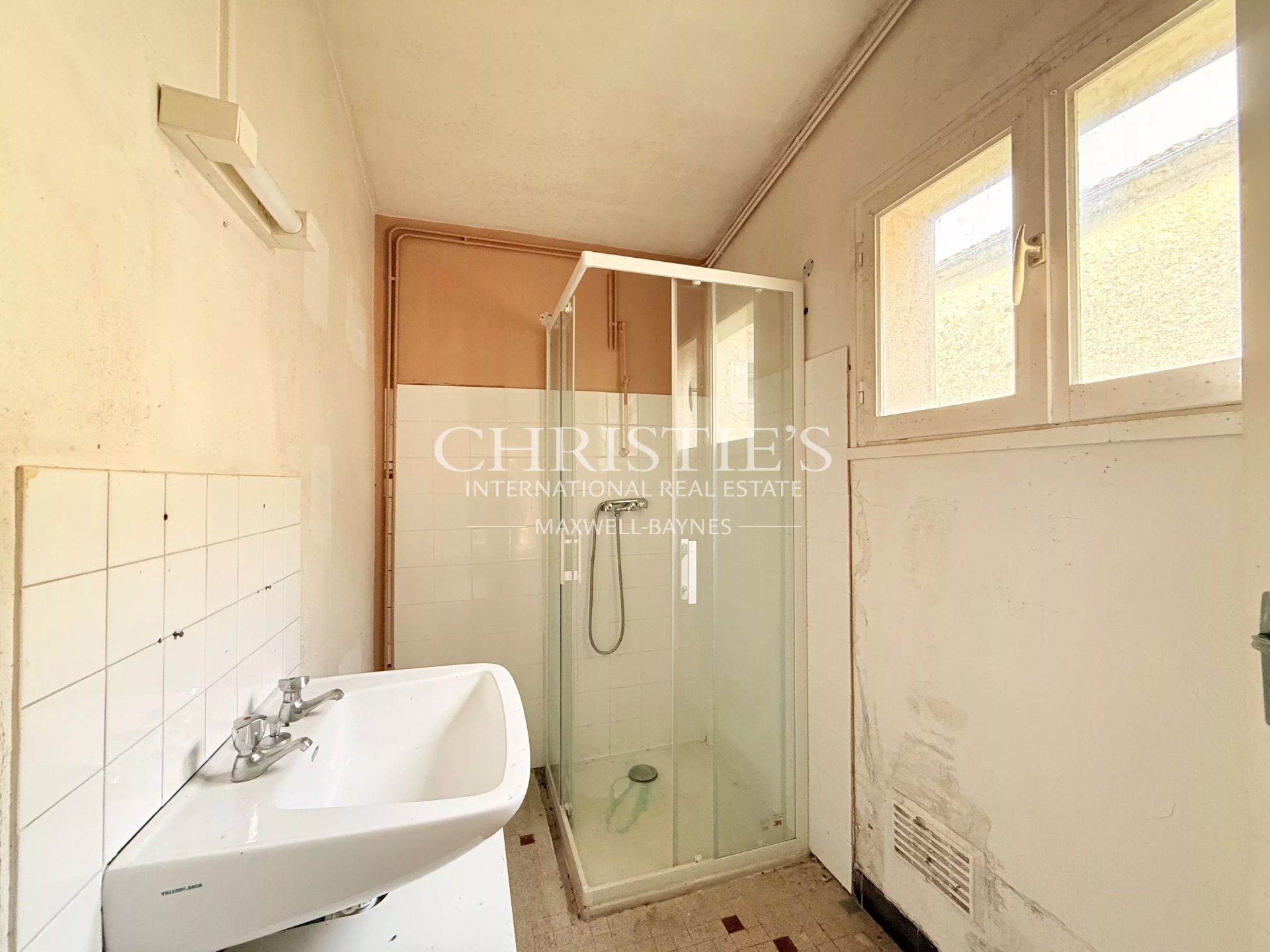 10 Bedroom Villa/Townhouse's Image 39