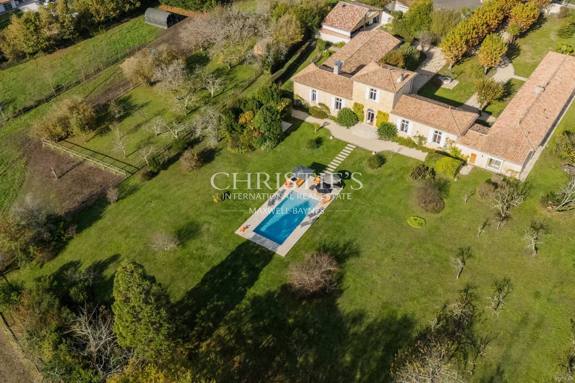 6 Bedroom Villa/Townhouse's Image 27