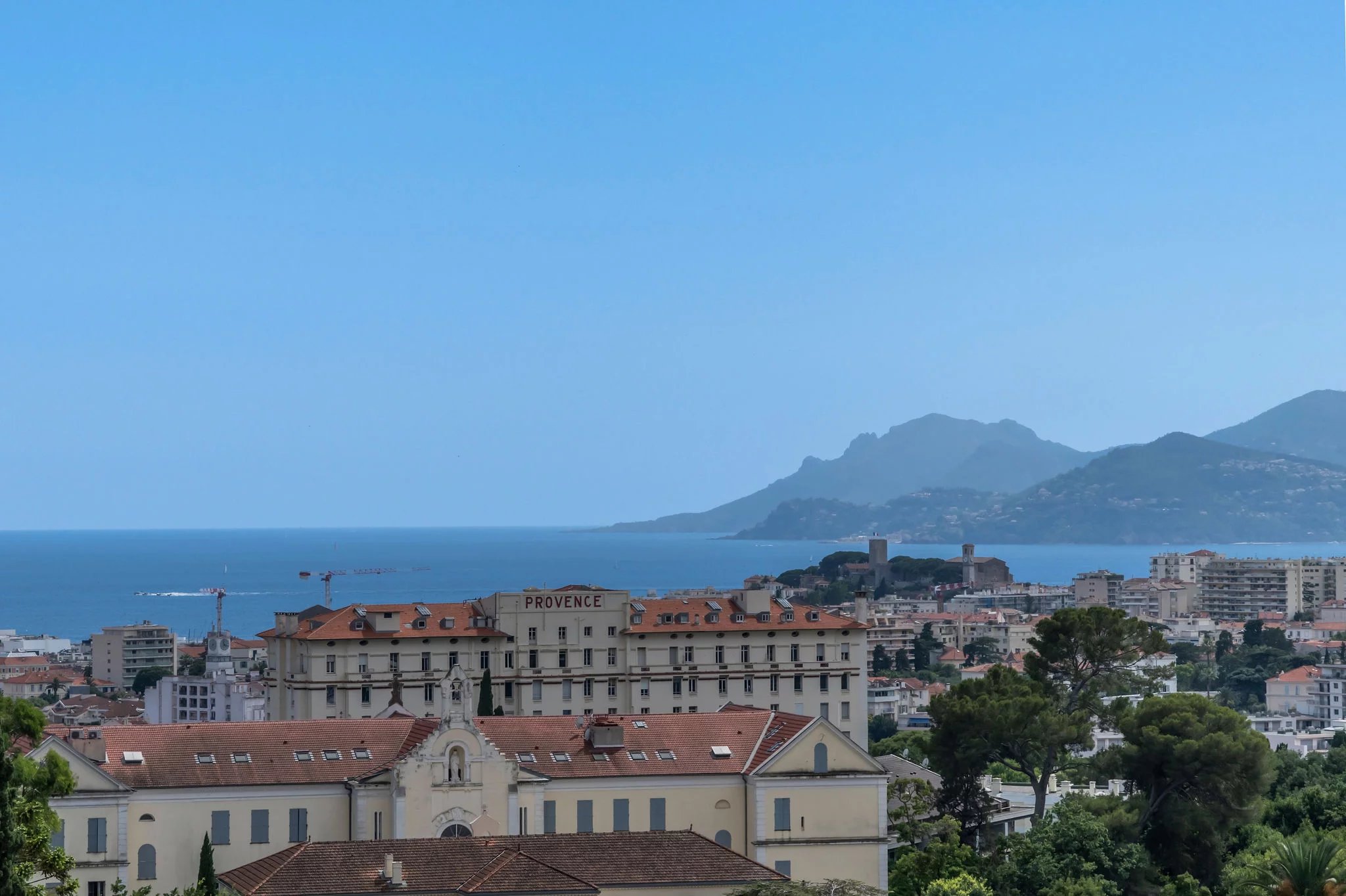  Image of Apartment - 2 Bedrooms for Sale in Alpes-Maritimes-Cannes-France, Image 14
