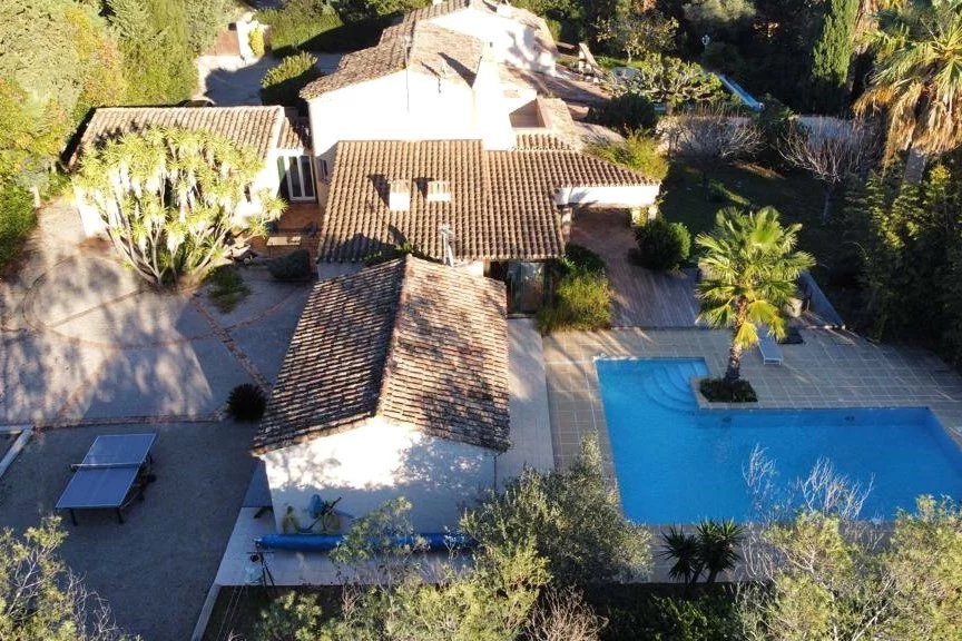 Charmante Villa jumelée à Grimaud dans le quartier prisé de Beauvallon