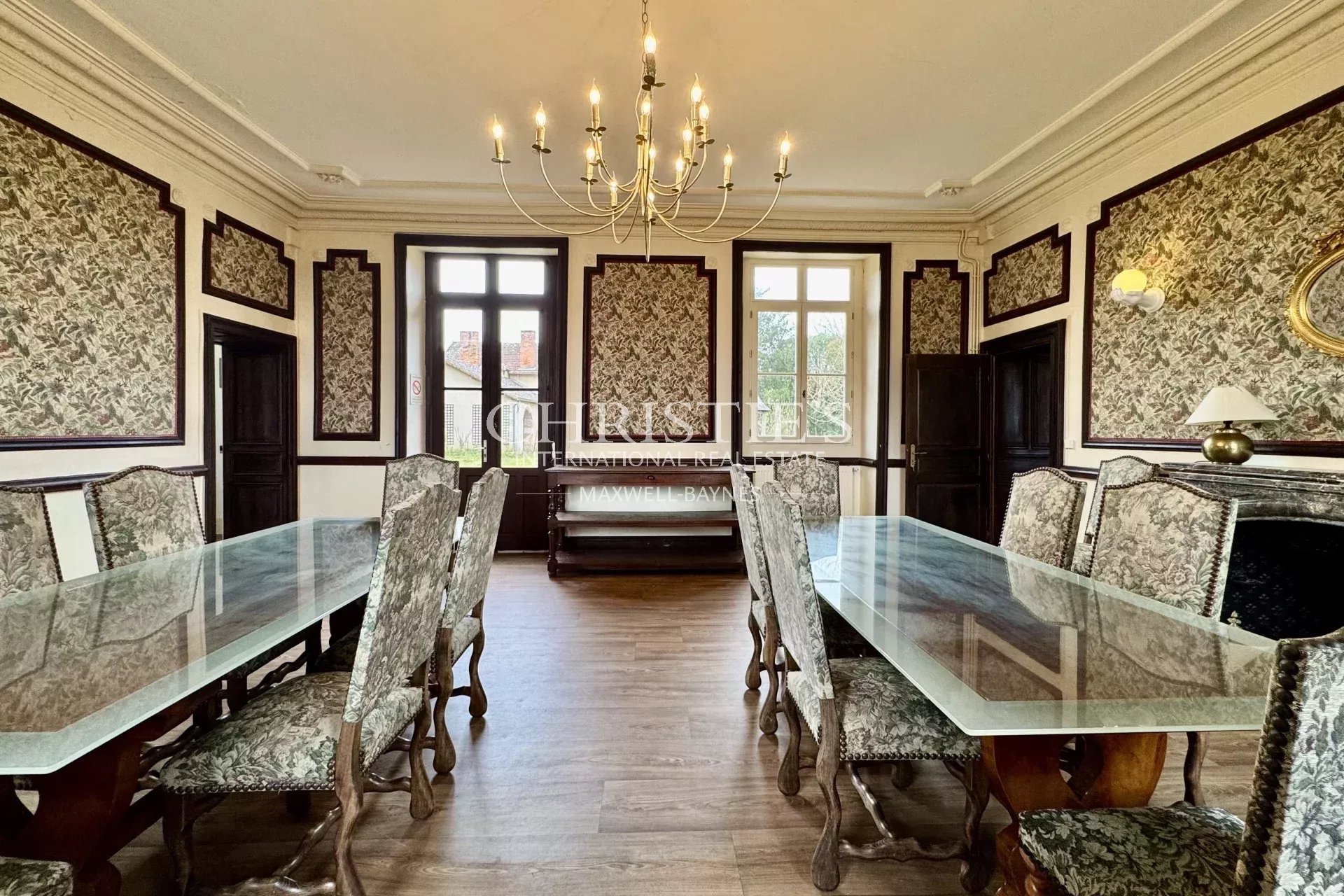 10 Bedroom Chateau's Image 18