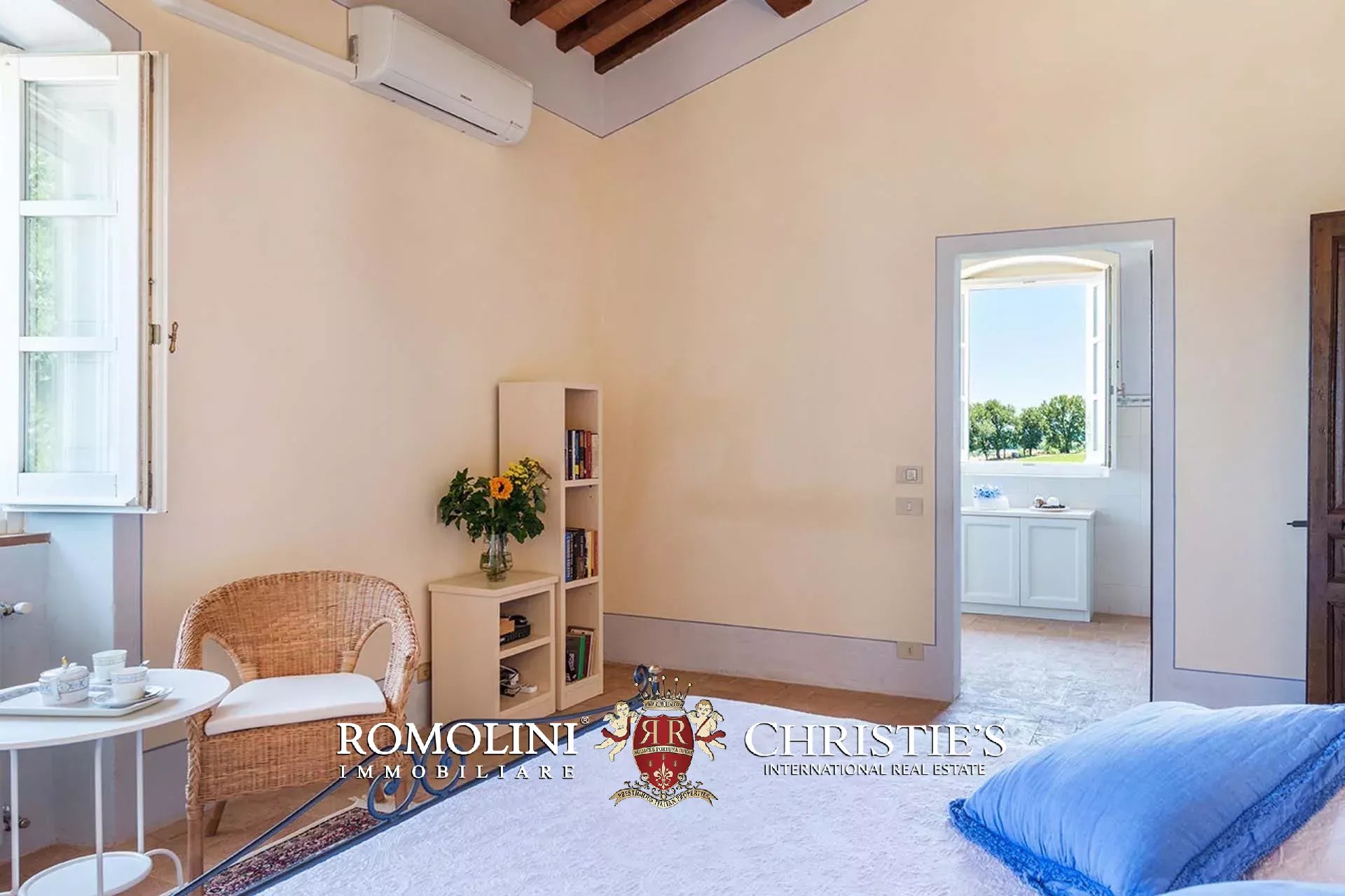 6 Bedroom Villa/Townhouse's Image 48