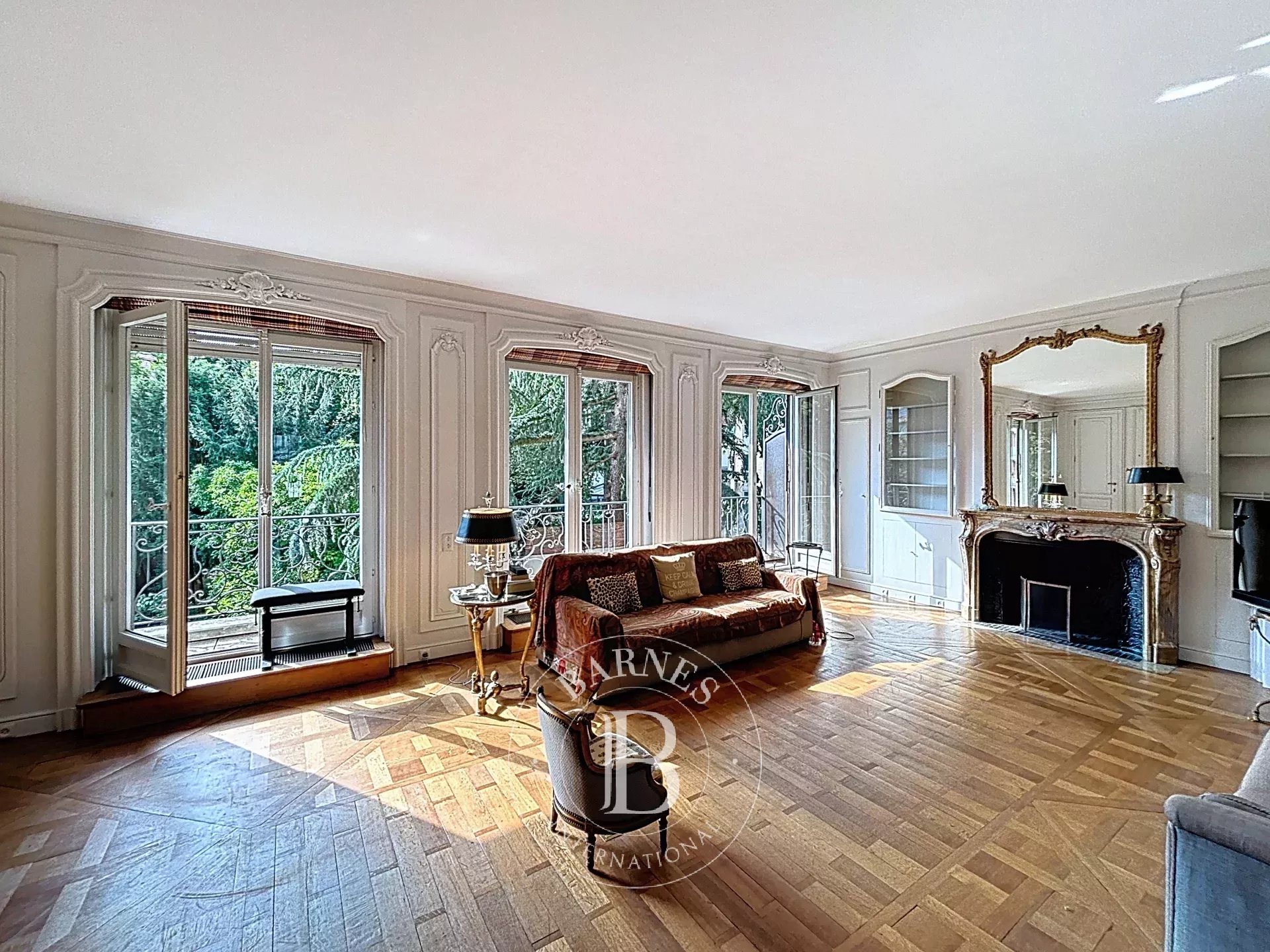 Ixelles - Luxurious apartment - 4 bedrooms - terrace - swimming pool