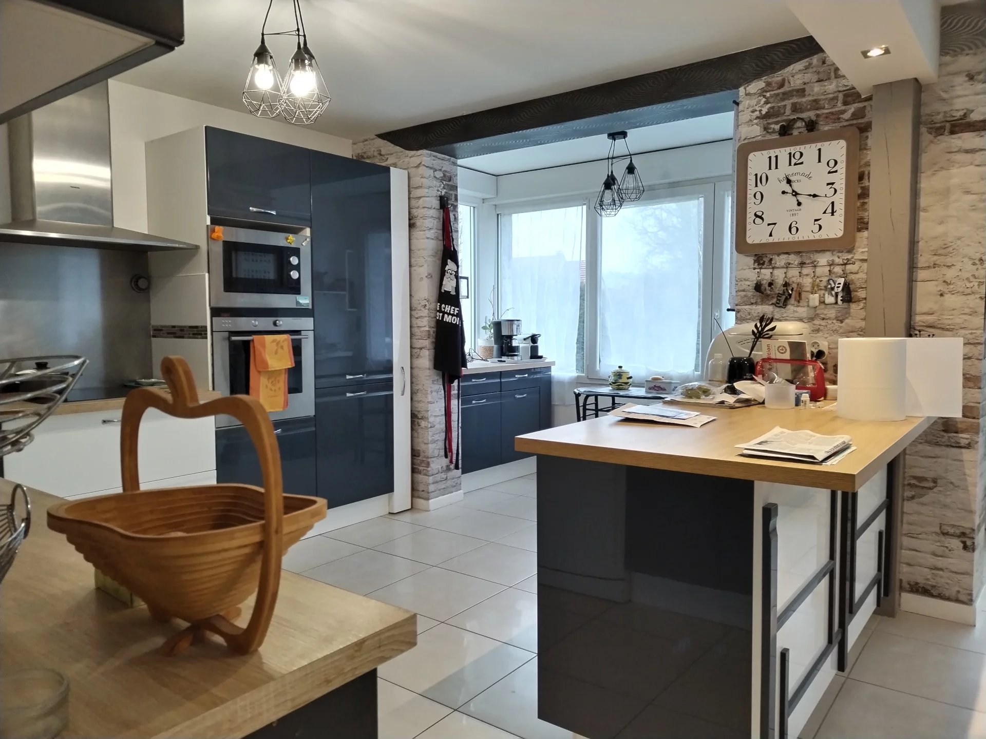 MAISON ET DÉPENDANCES SUR 1 225 M² DE TERRAIN — photo 3