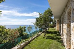 Contemporary Luxury Villa in Roquebrune-Cap-Martin with Sea Views — photo 4 of 7