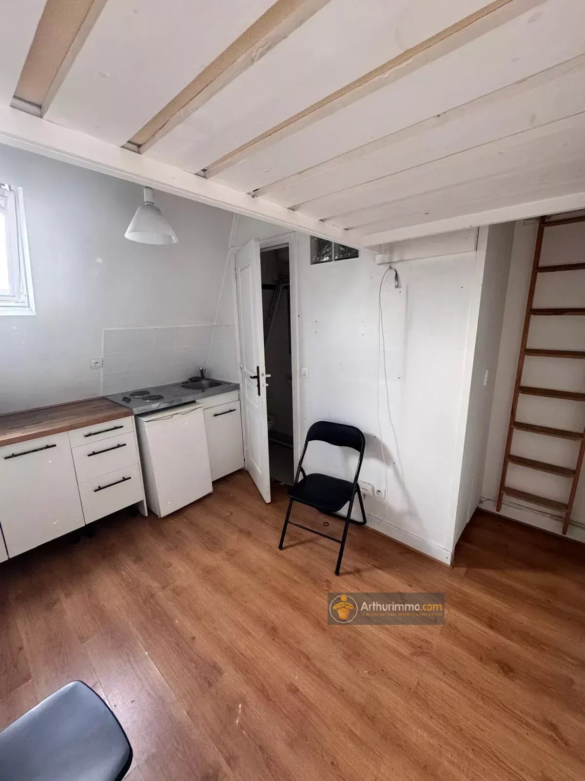 Lot de deux chambres de bonne - Photo 3