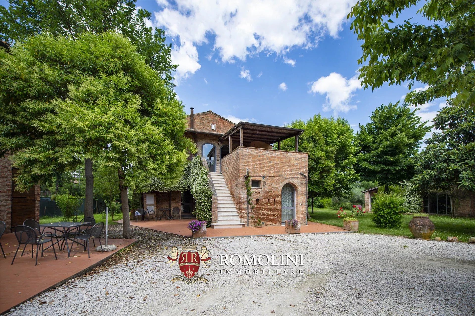 34 Bedroom Vineyard's Image 28