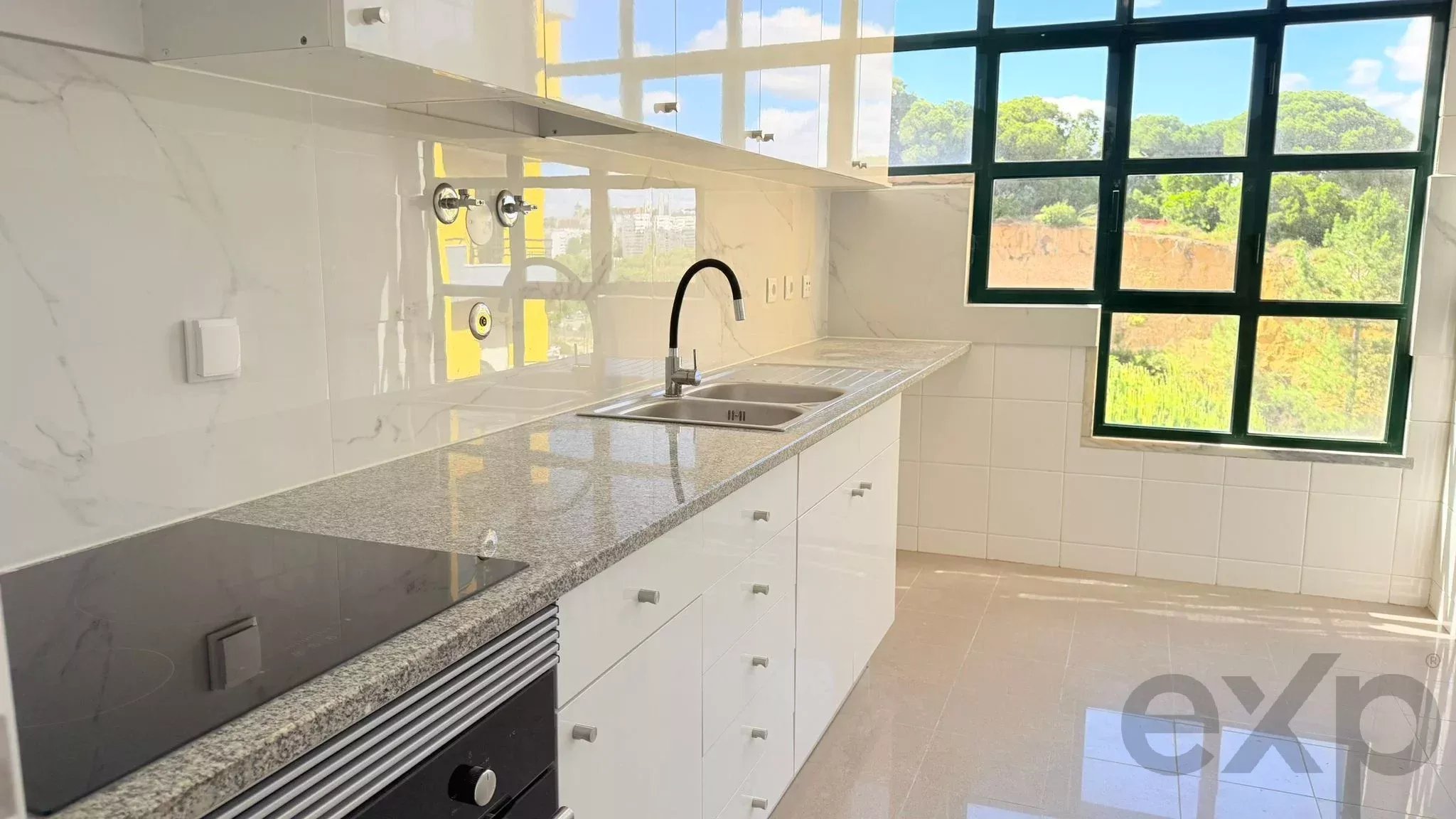 3-Bedroom Apartment T3 Feijó, Almada renovated 86914707 image 7
