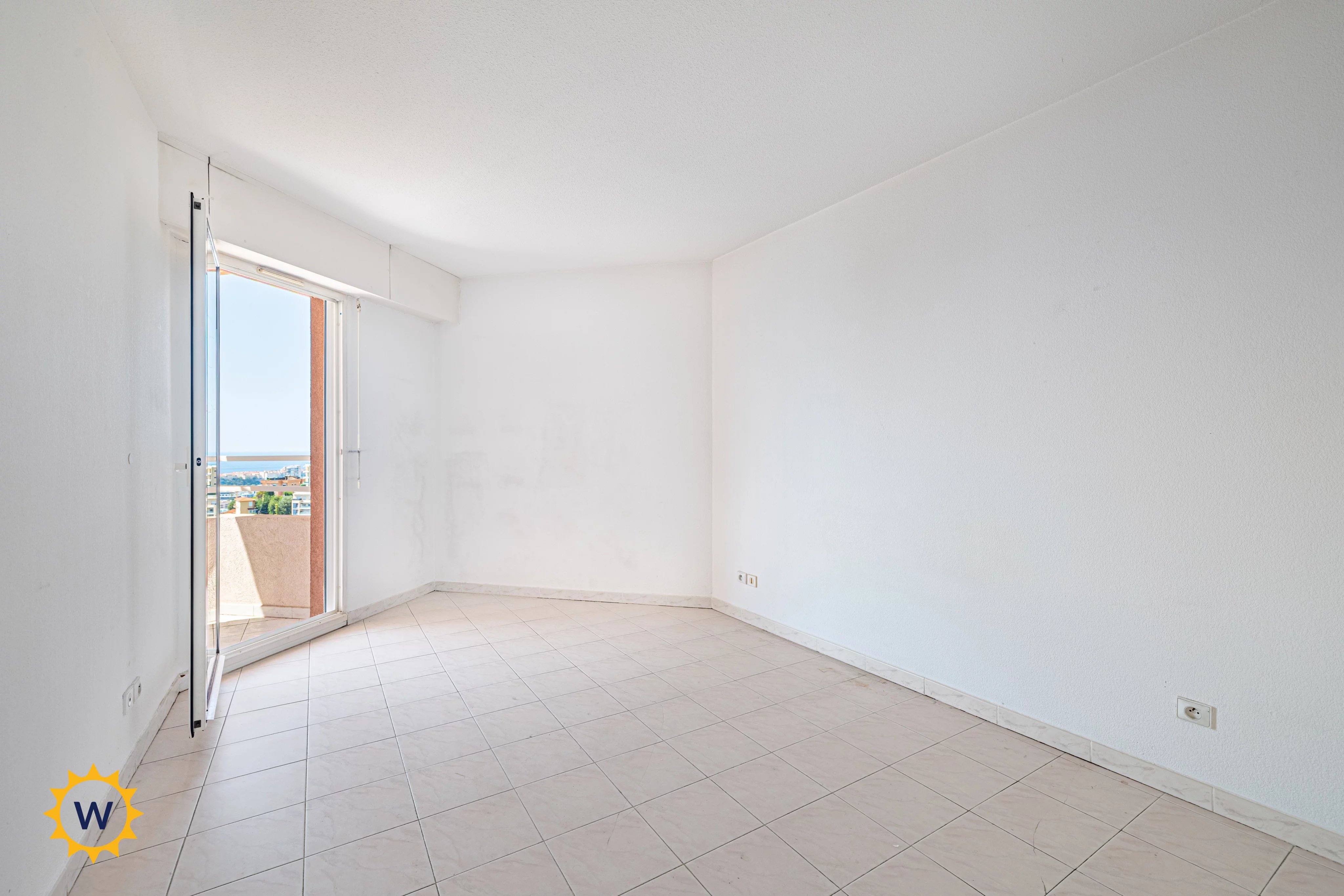 BEAUSOLEIL – VILLA PARADISO – 2 PIÈCES AVEC TERRASSE, VUE MER ET MONACO — photo 6