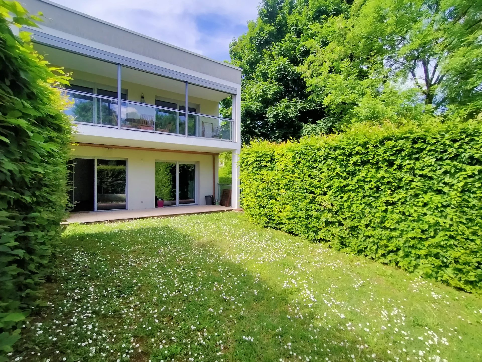 482322 Location Albigny-sur-Saône