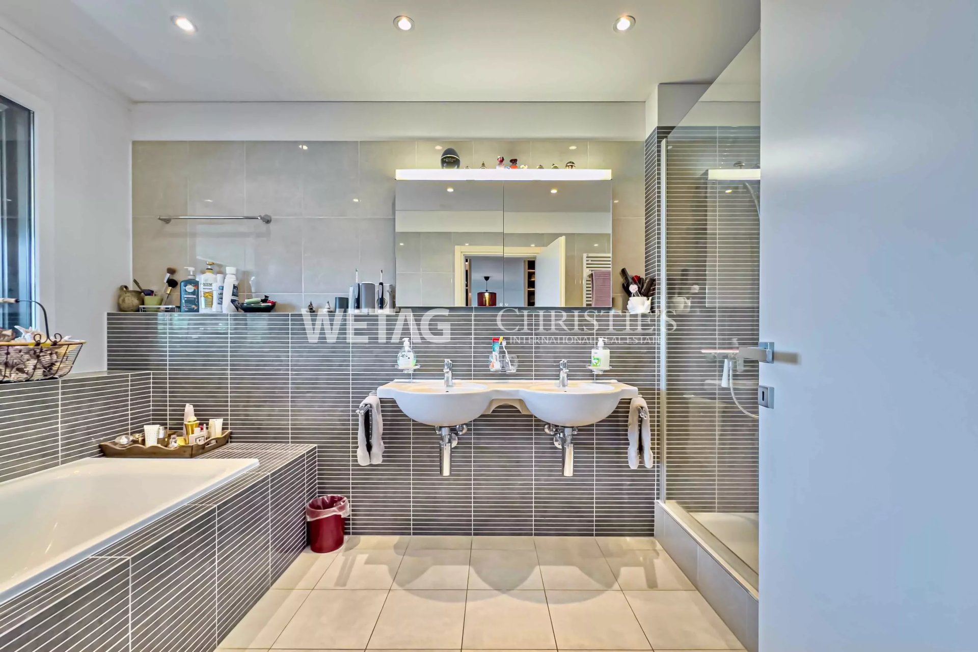 3 Bedroom Apartment/Flat's Image 7