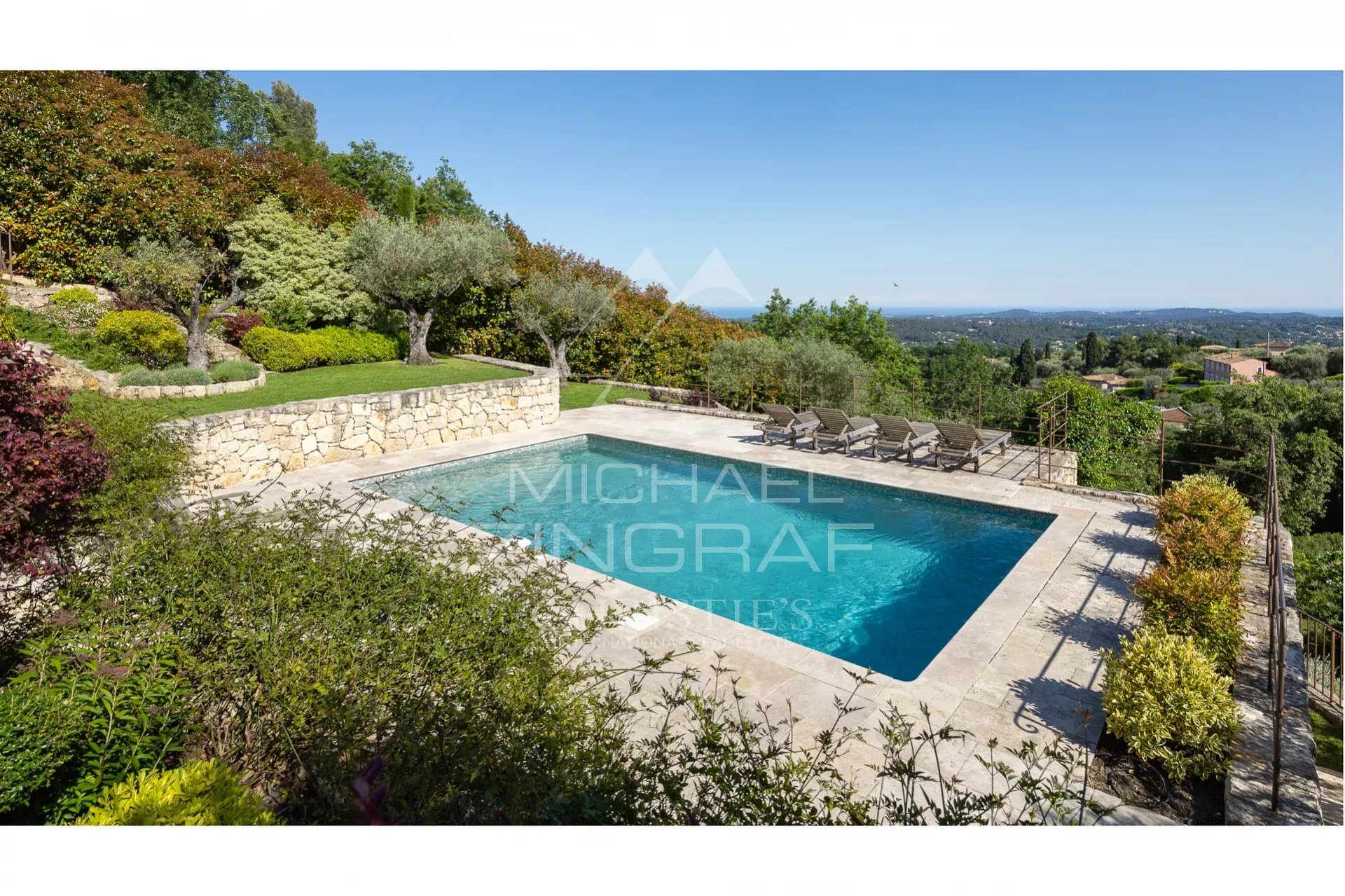4 Bedroom Villa/Townhouse's Image 8