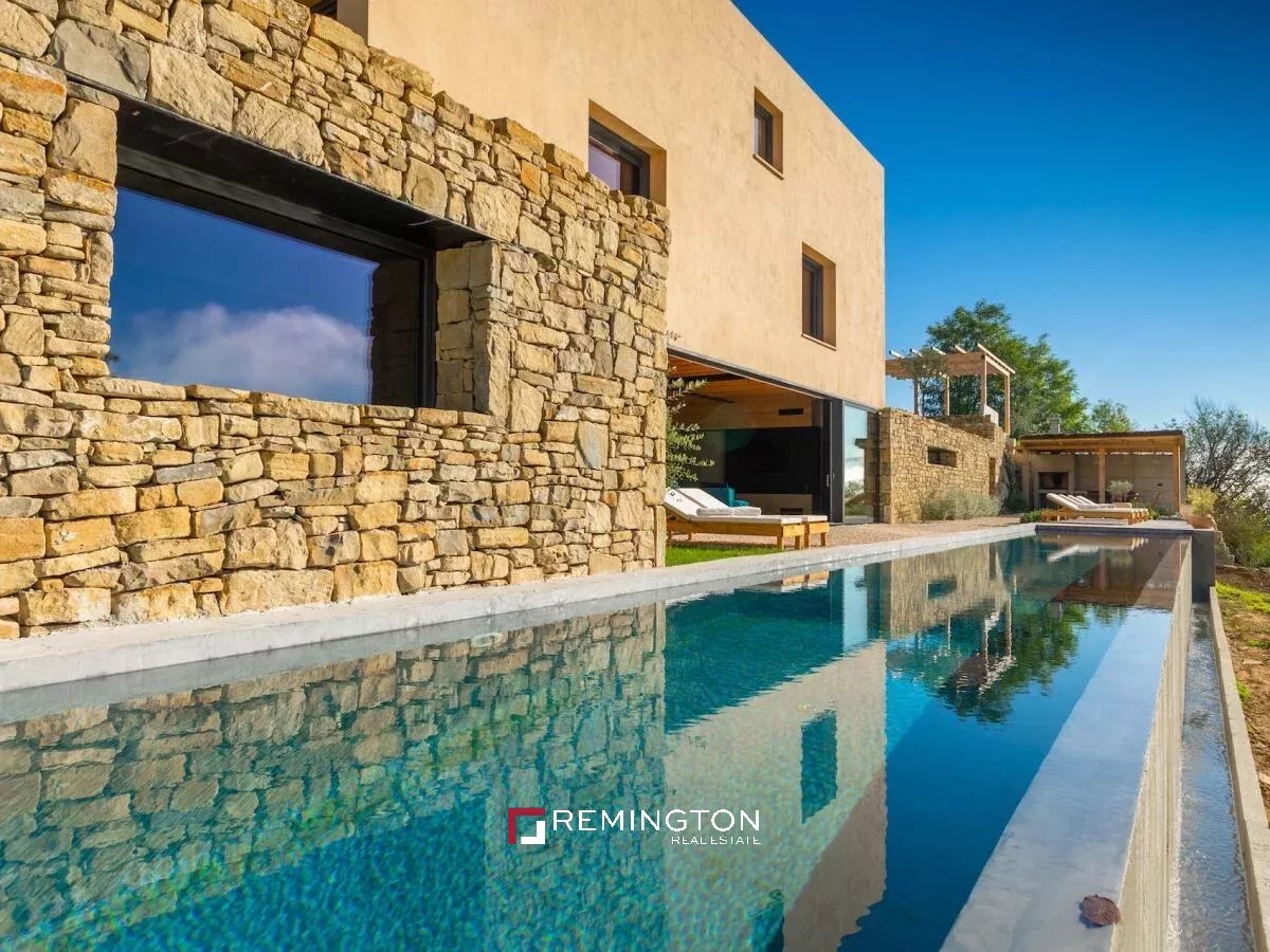 4 Bedroom Villa/Townhouse's Image 11