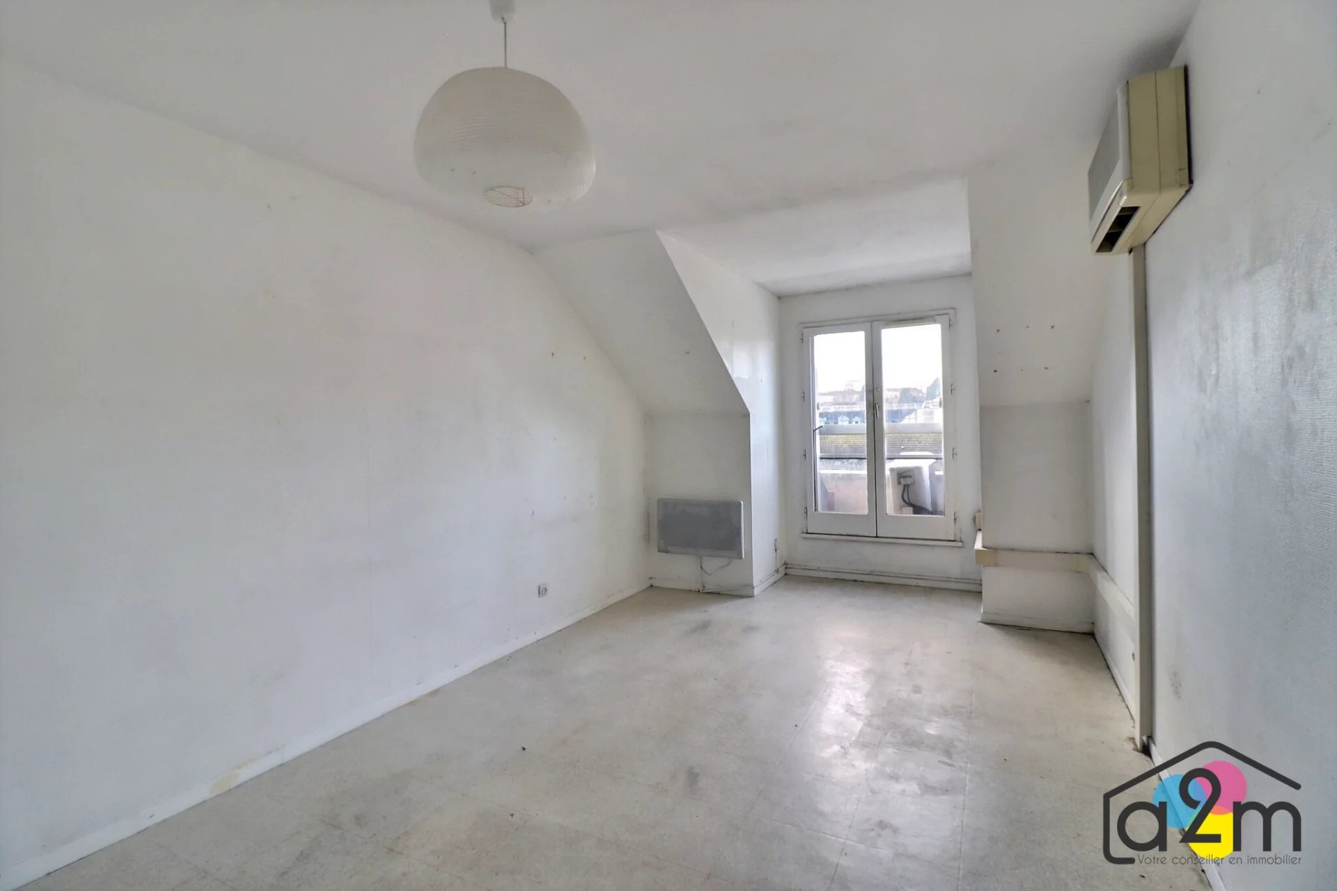 DUPLEX A FORT POTENTIEL AU COEUR DE CREIL!