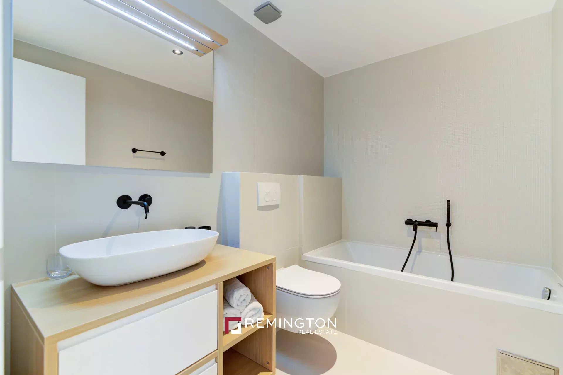 2 Bedroom Apartment/Flat's Image 7
