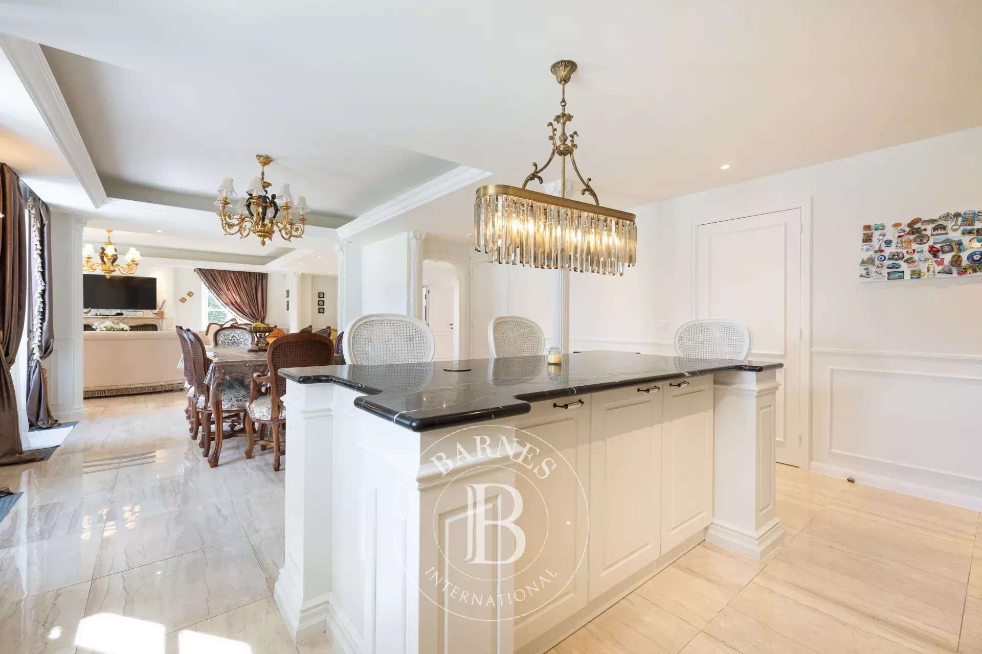 Charmante villa dans le prestigieux quartier des Chasseurs