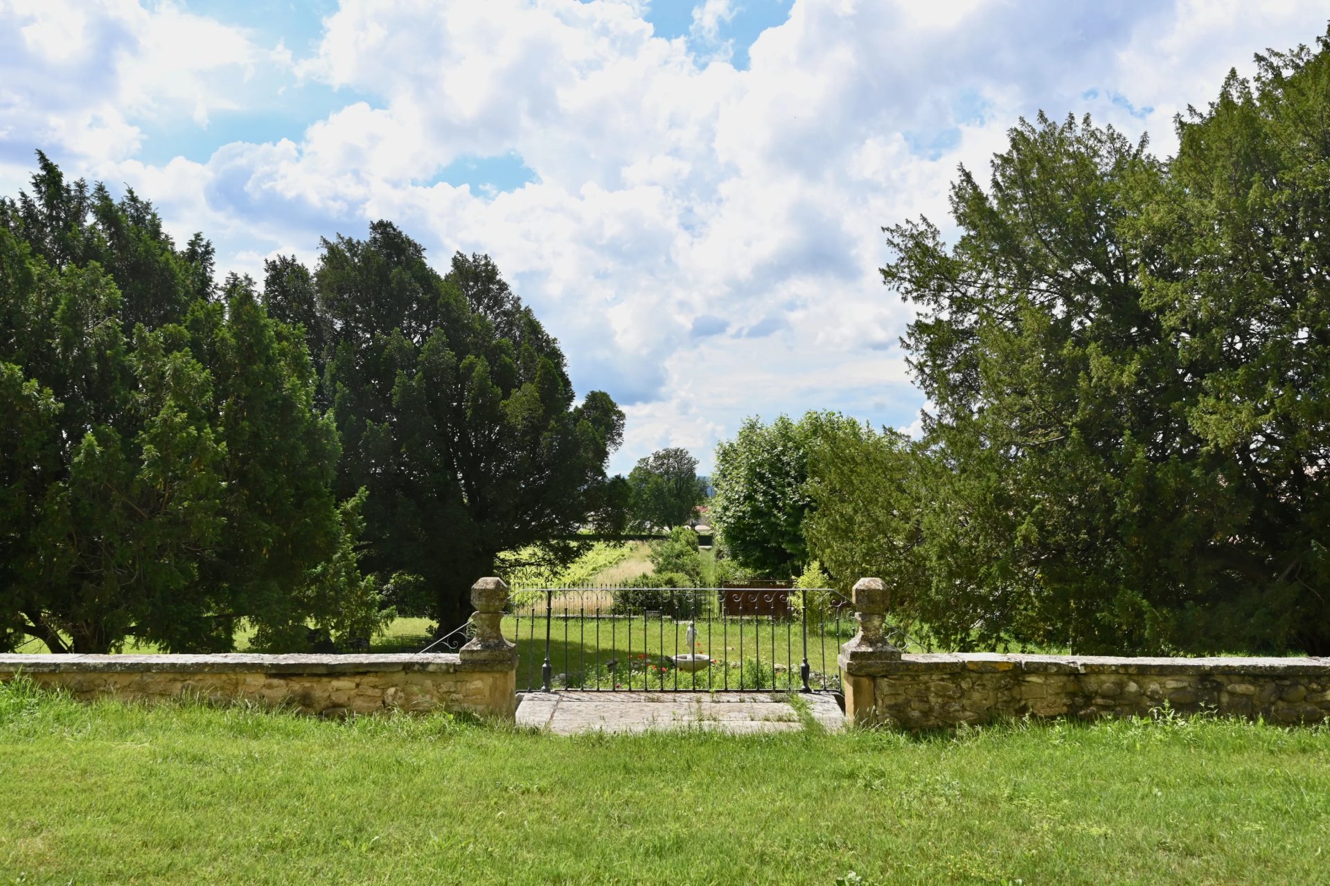 9 Bedroom Chateau's Image 4