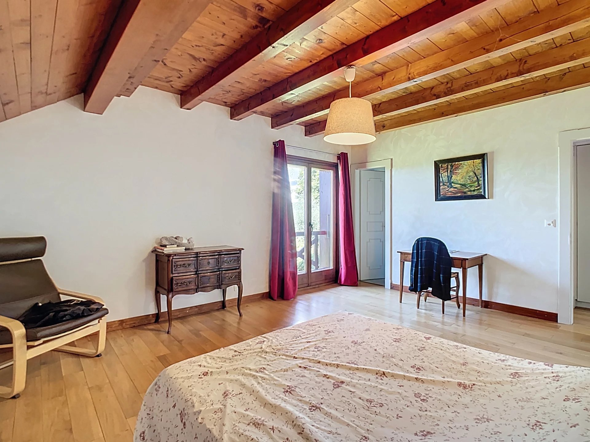 Maison vaudoise avec magnifique jardin