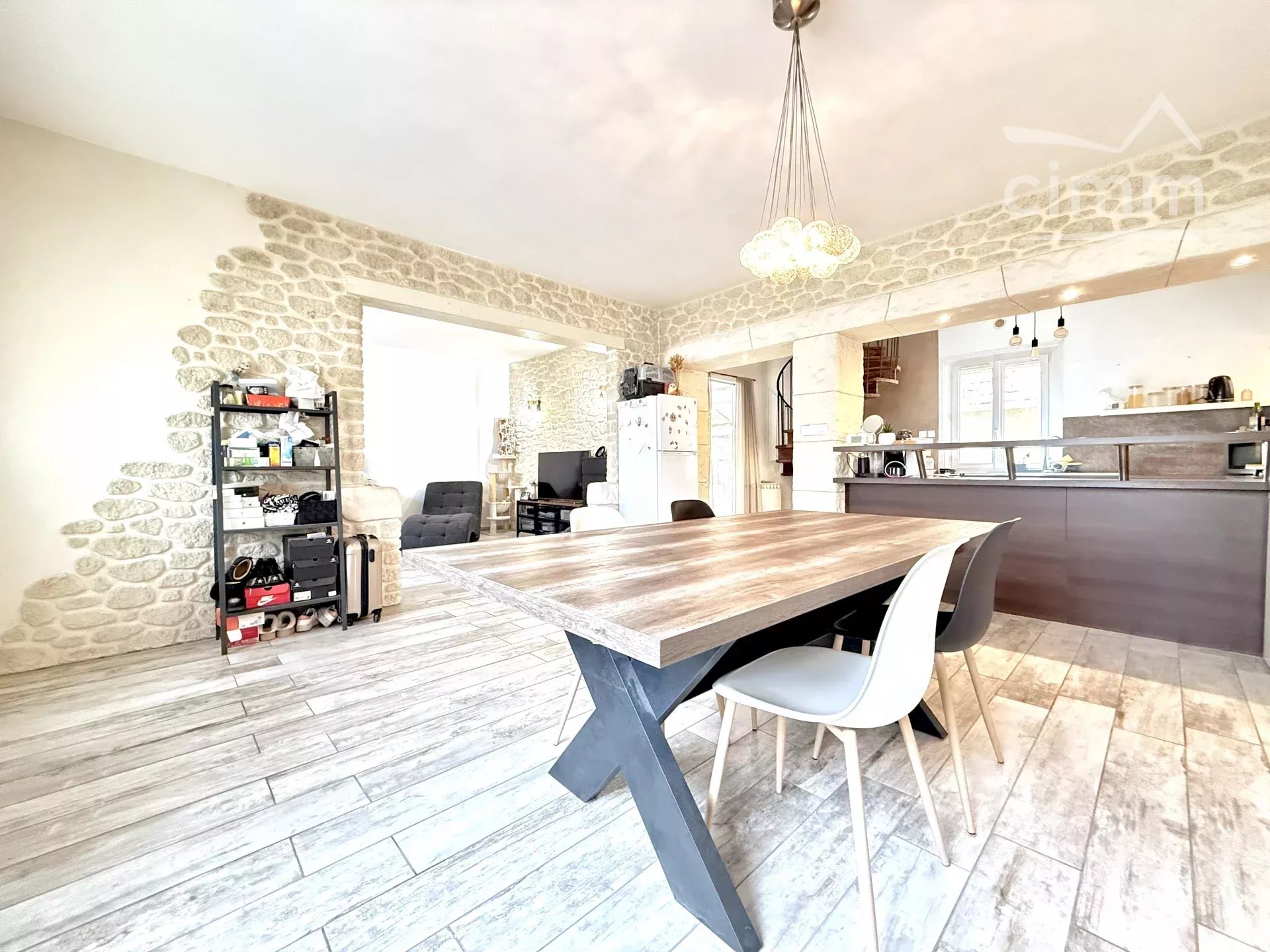 Agence immobilière de 