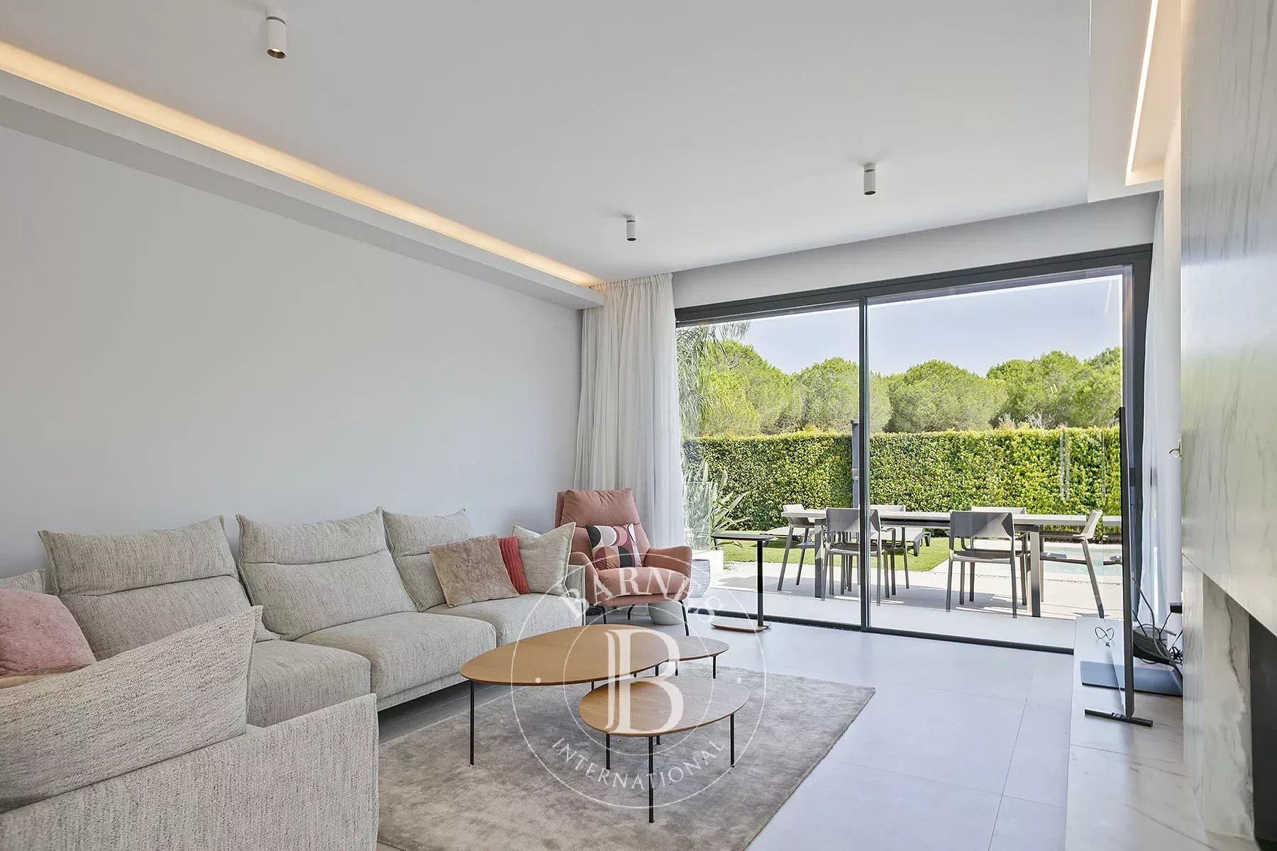 Ev Montgat - picture 5