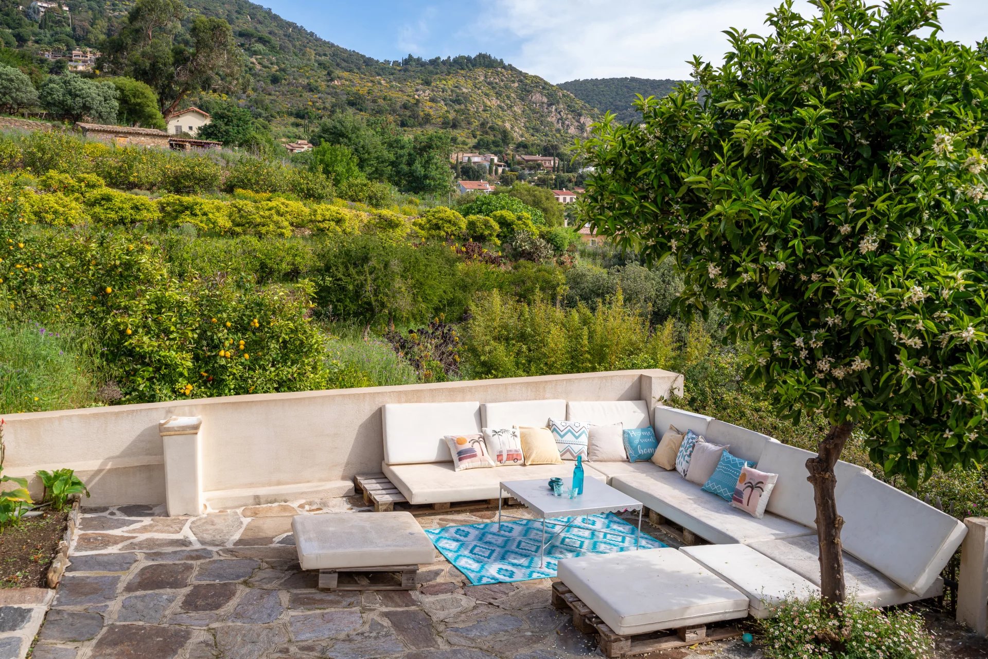 Charming Villa in Aiguebelle – Sea View & Walking Distance to the Beach