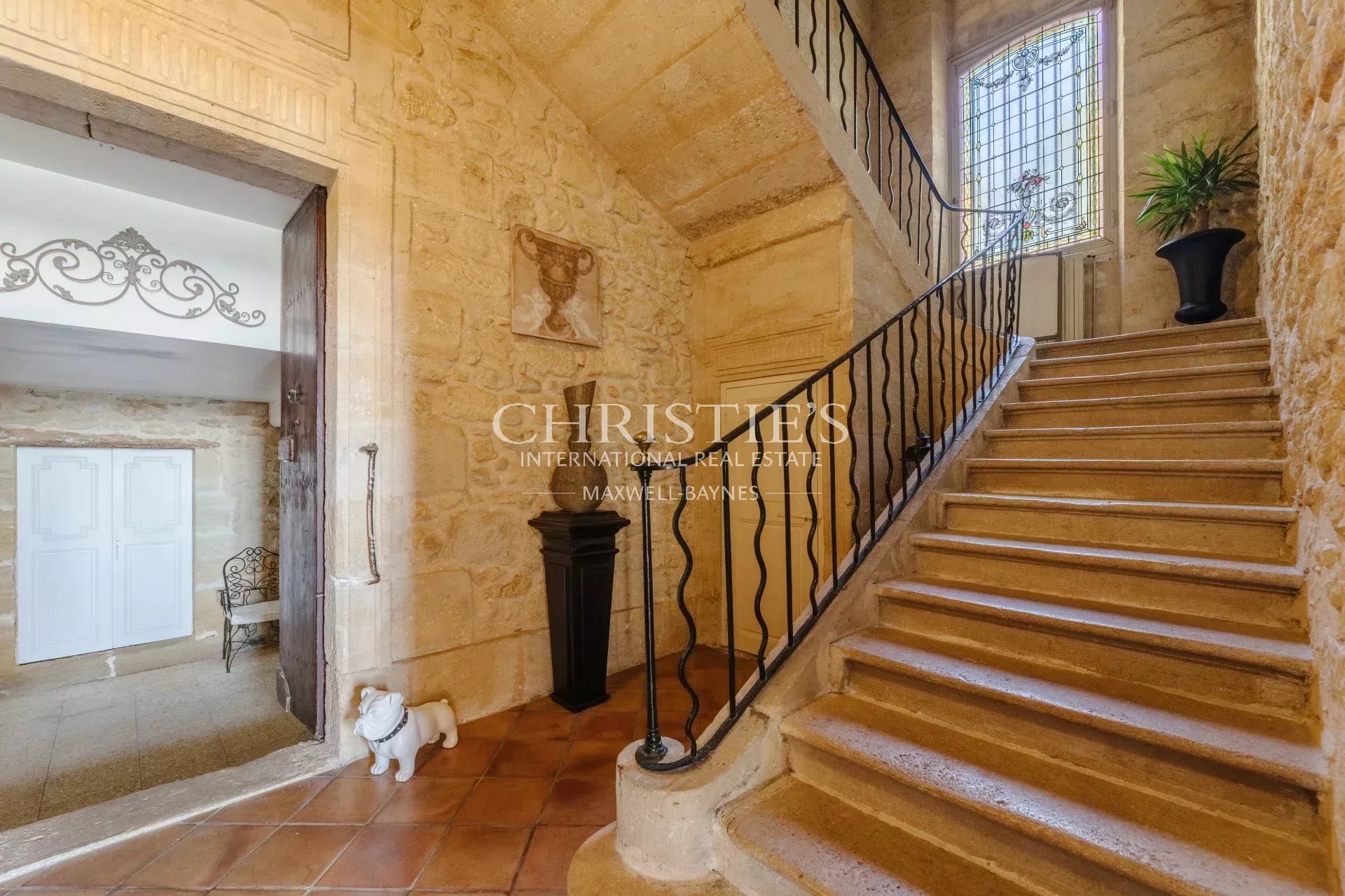 9 Bedroom Chateau's Image 15