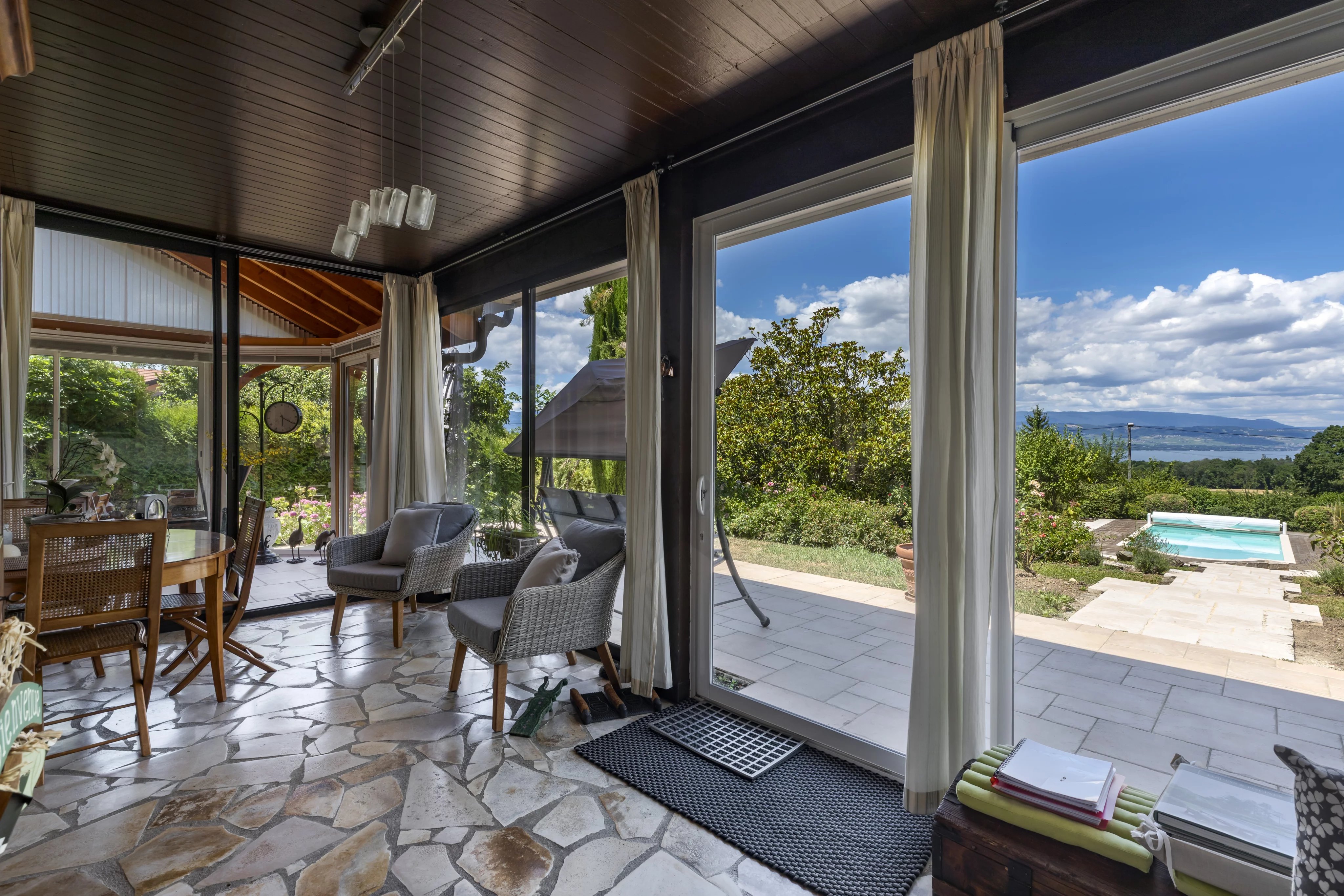 A Private Lakeside Address