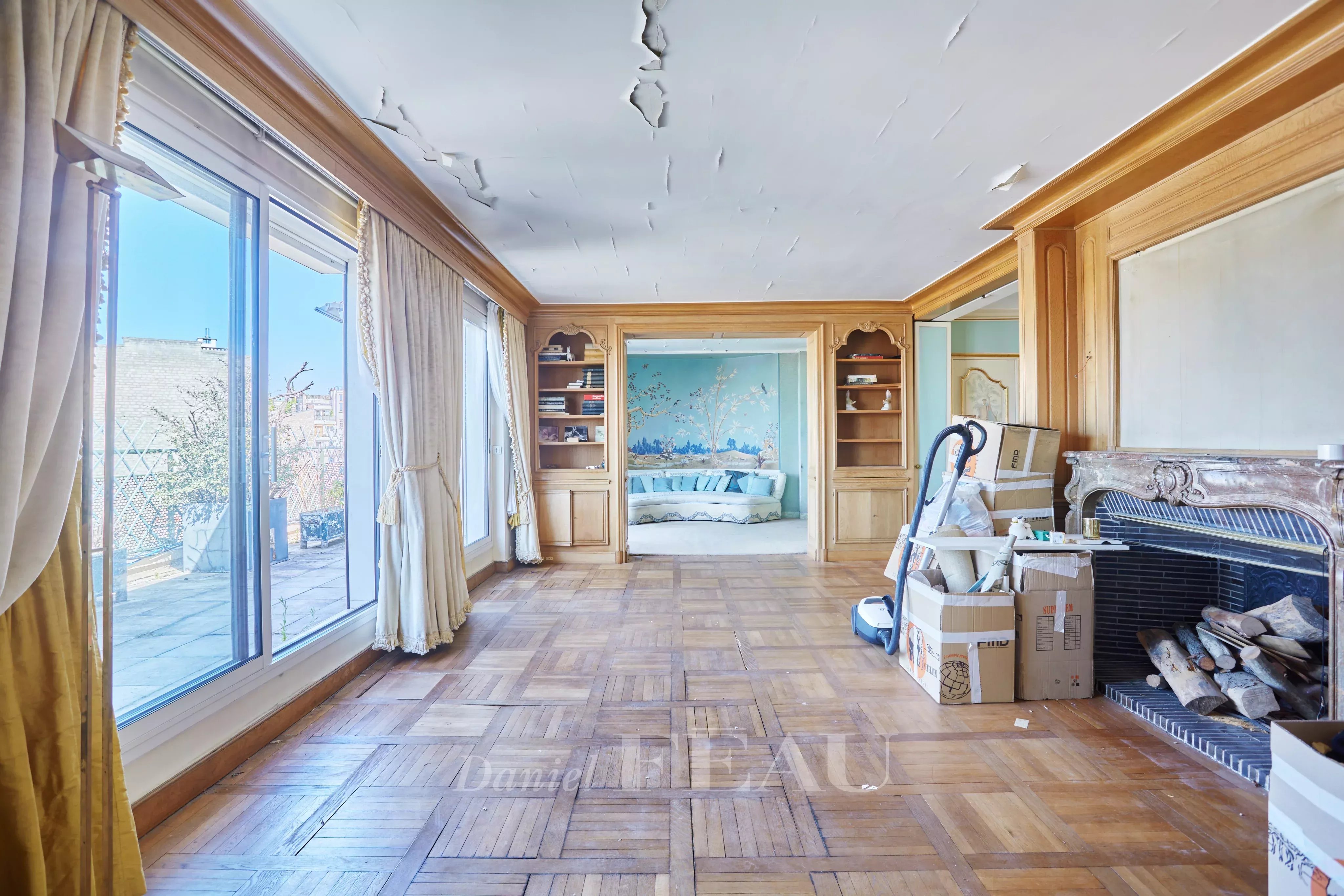 Sale Apartment Paris 16th