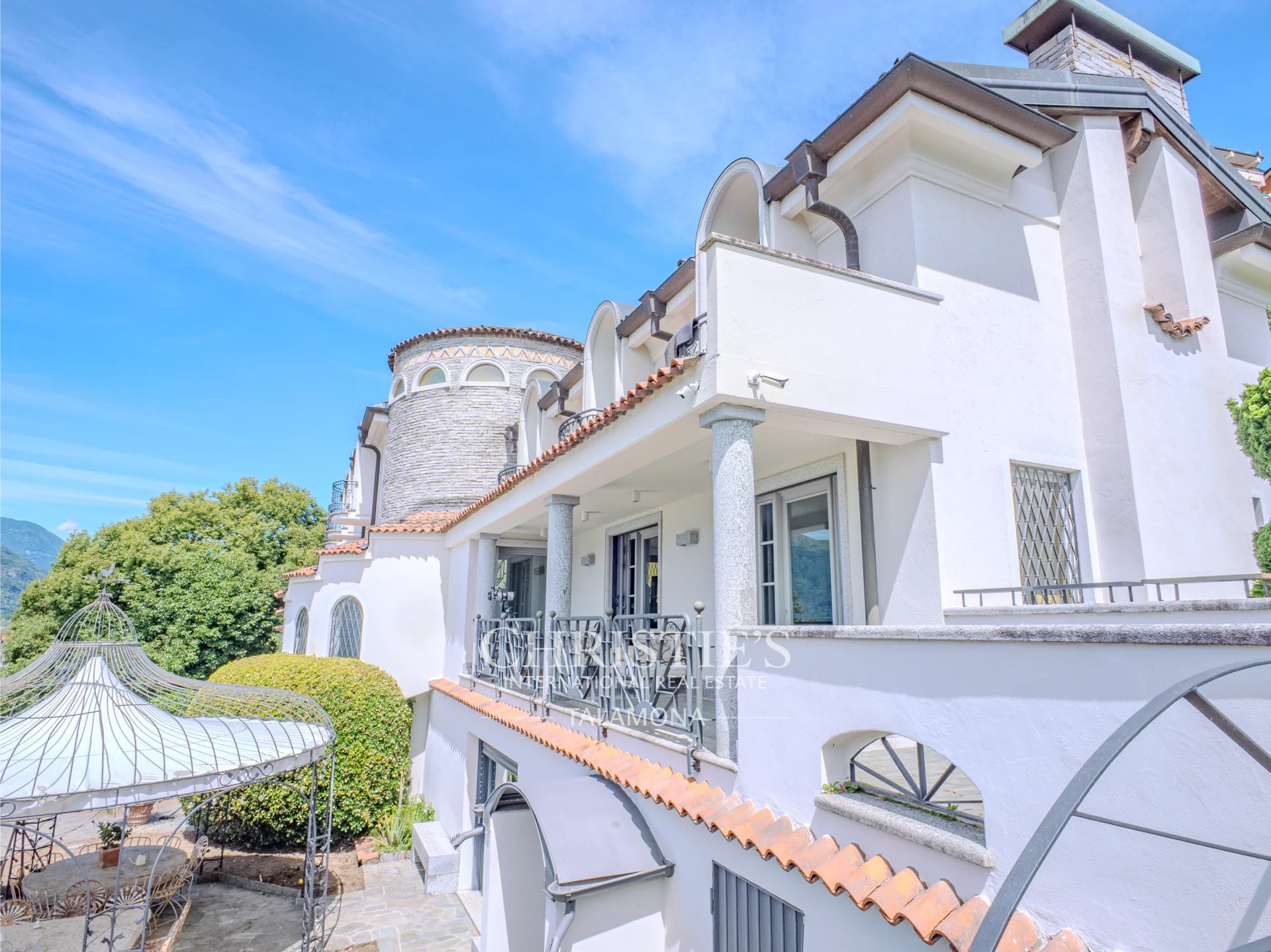 6 Bedroom Villa/Townhouse's Image 55