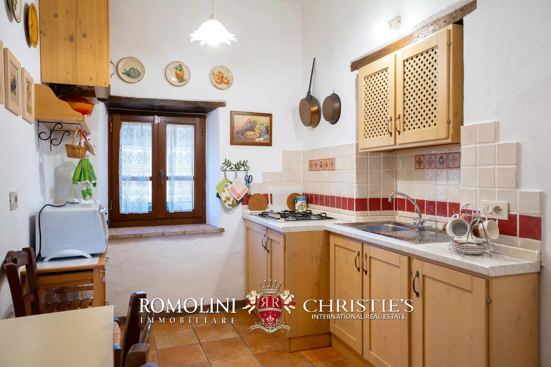 7 Bedroom Villa/Townhouse's Image 38