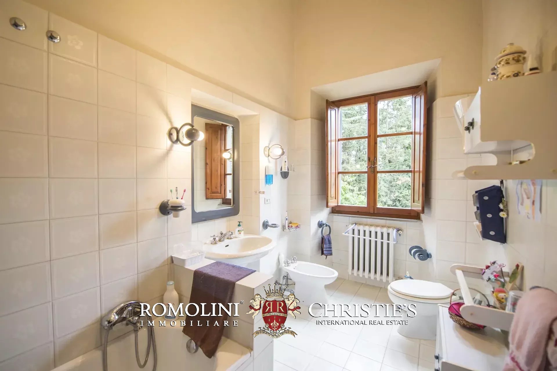 6 Bedroom Villa/Townhouse's Image 59