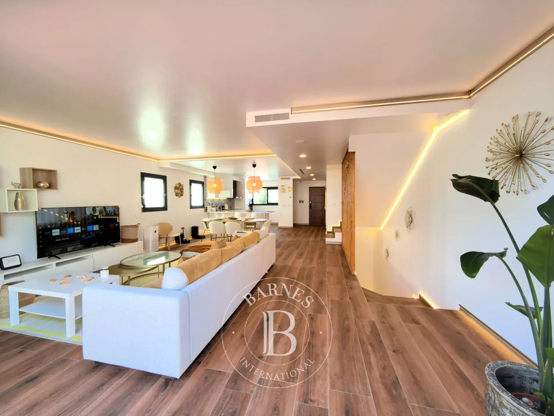 Ev Montgat - picture 29