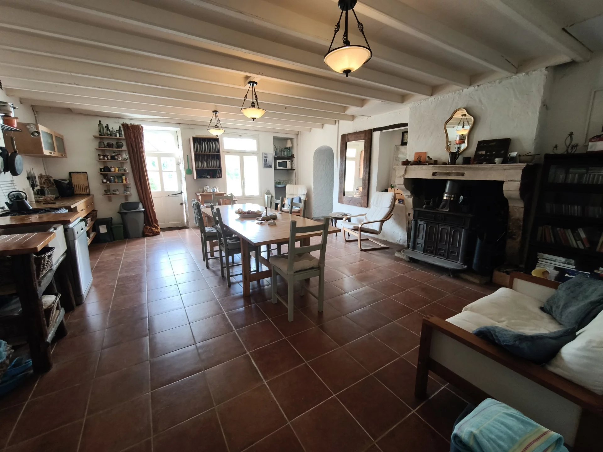 House in Bourneau - Image 3