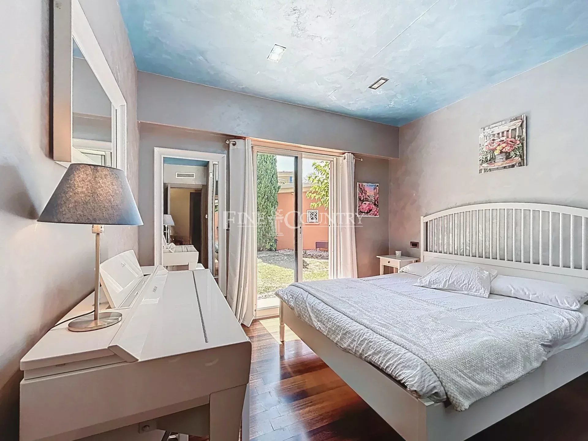 Photo of Villa for sale in Mandelieu in private domain with partial sea view