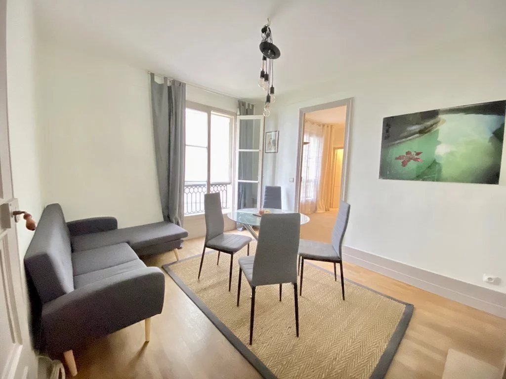 Agence immobilière de Un Appartement À Paris