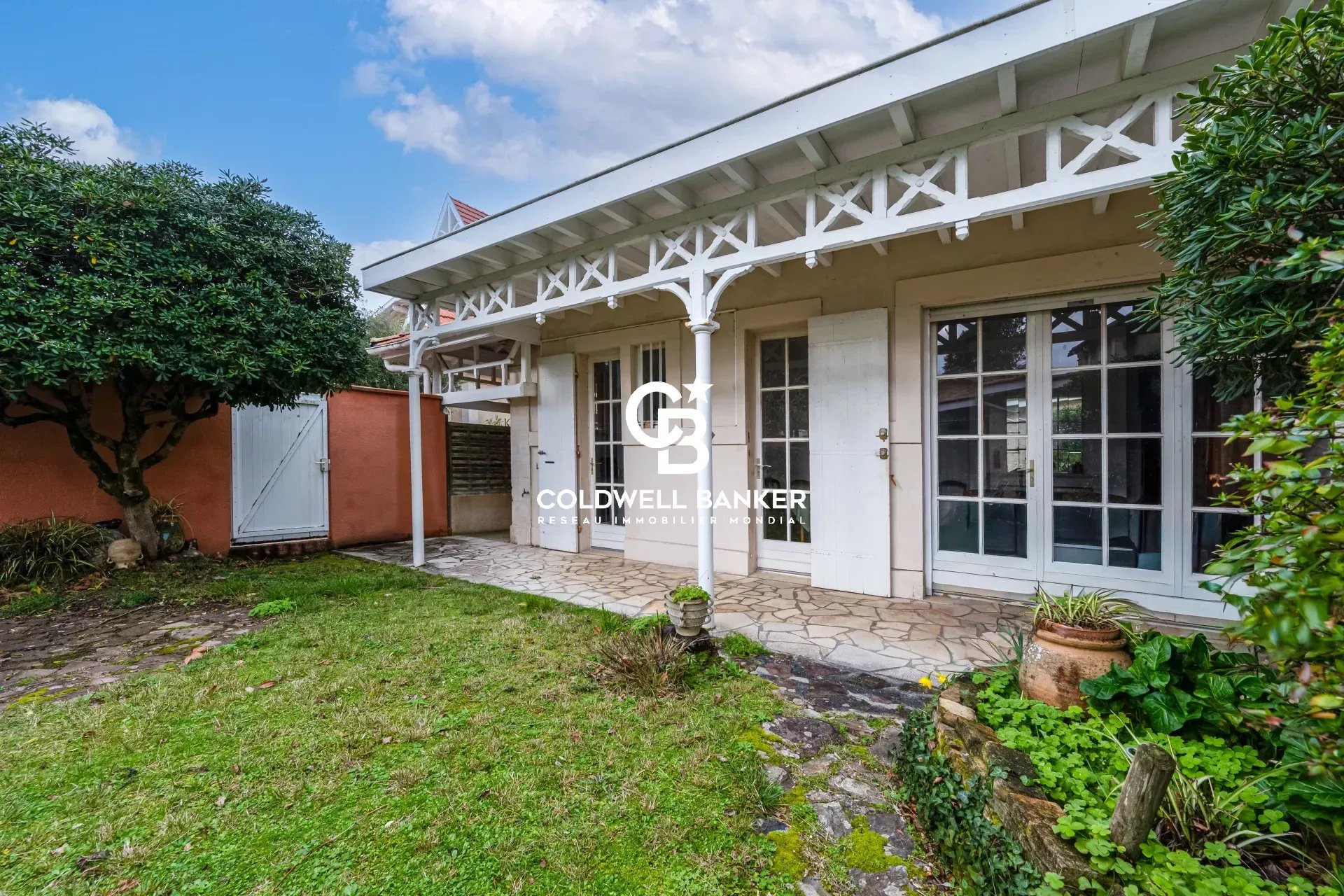 Agence immobilière de Silver Coast Int. Realty