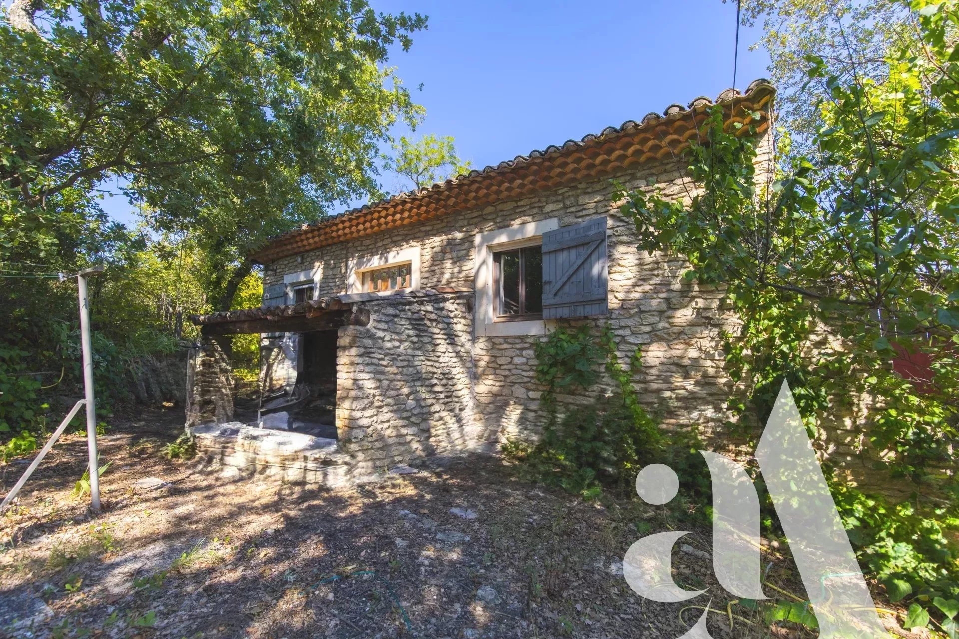 EXCLUSIVITÉ-GOULT-MAISON EN PIERRE AVEC VUE PANORAMIQUE