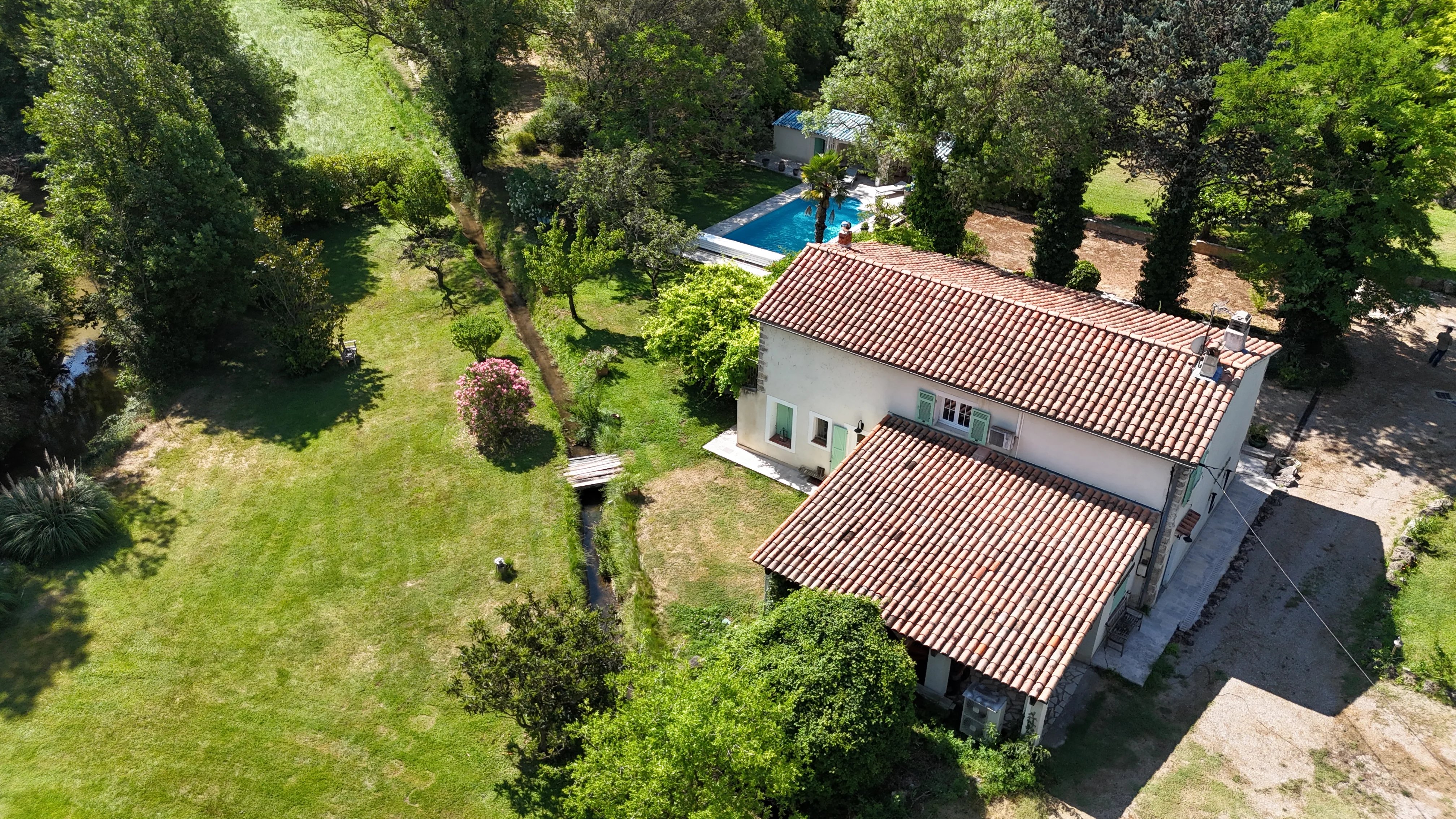 Exceptional property with 19th-century mill, detached villa, 2 pools on 1.6 hectares