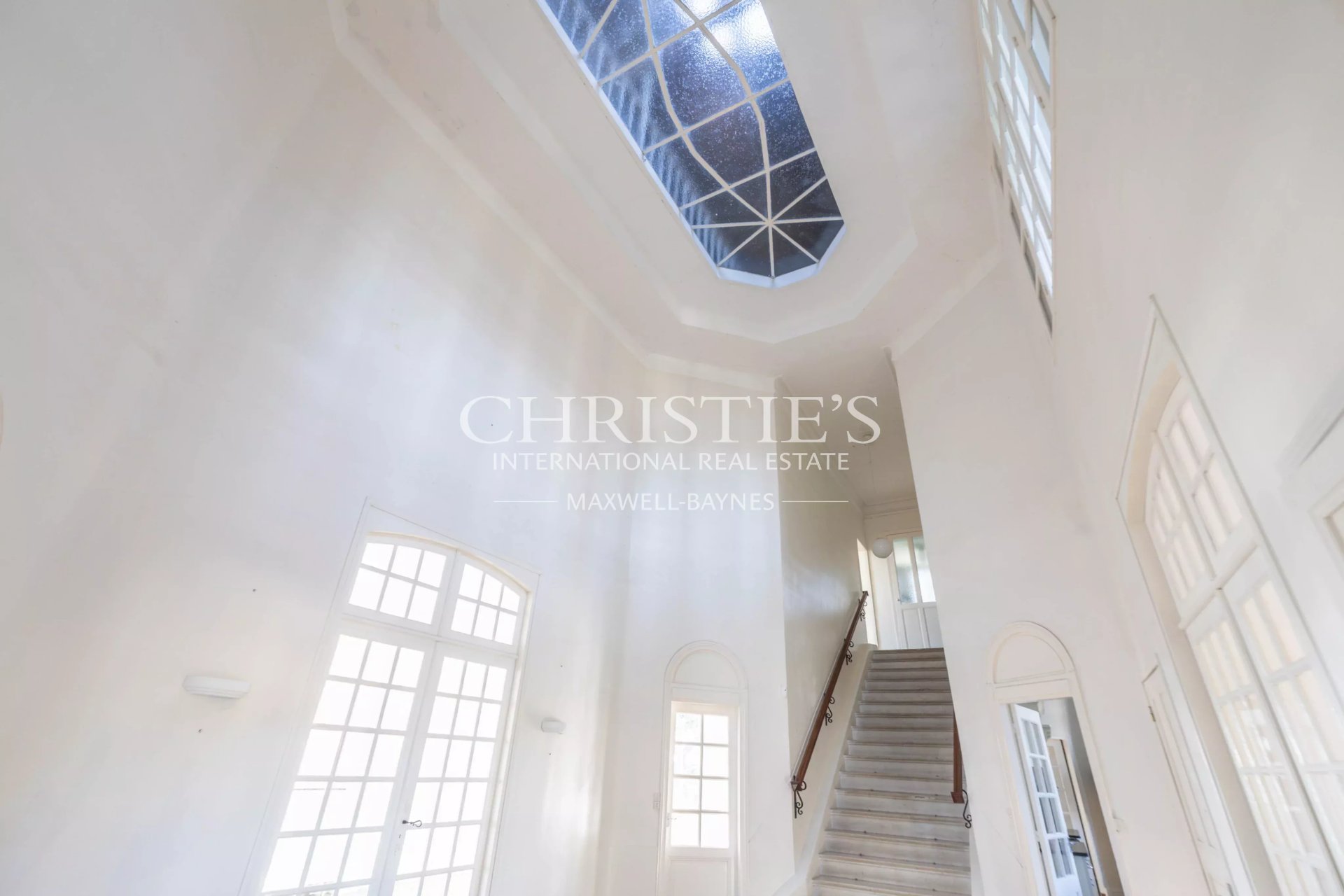7 Bedroom Villa/Townhouse's Image 18