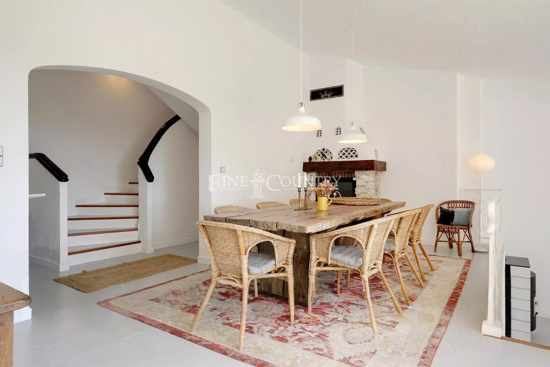 Photo of Charming Villa for sale in Vence with Panoramic Views