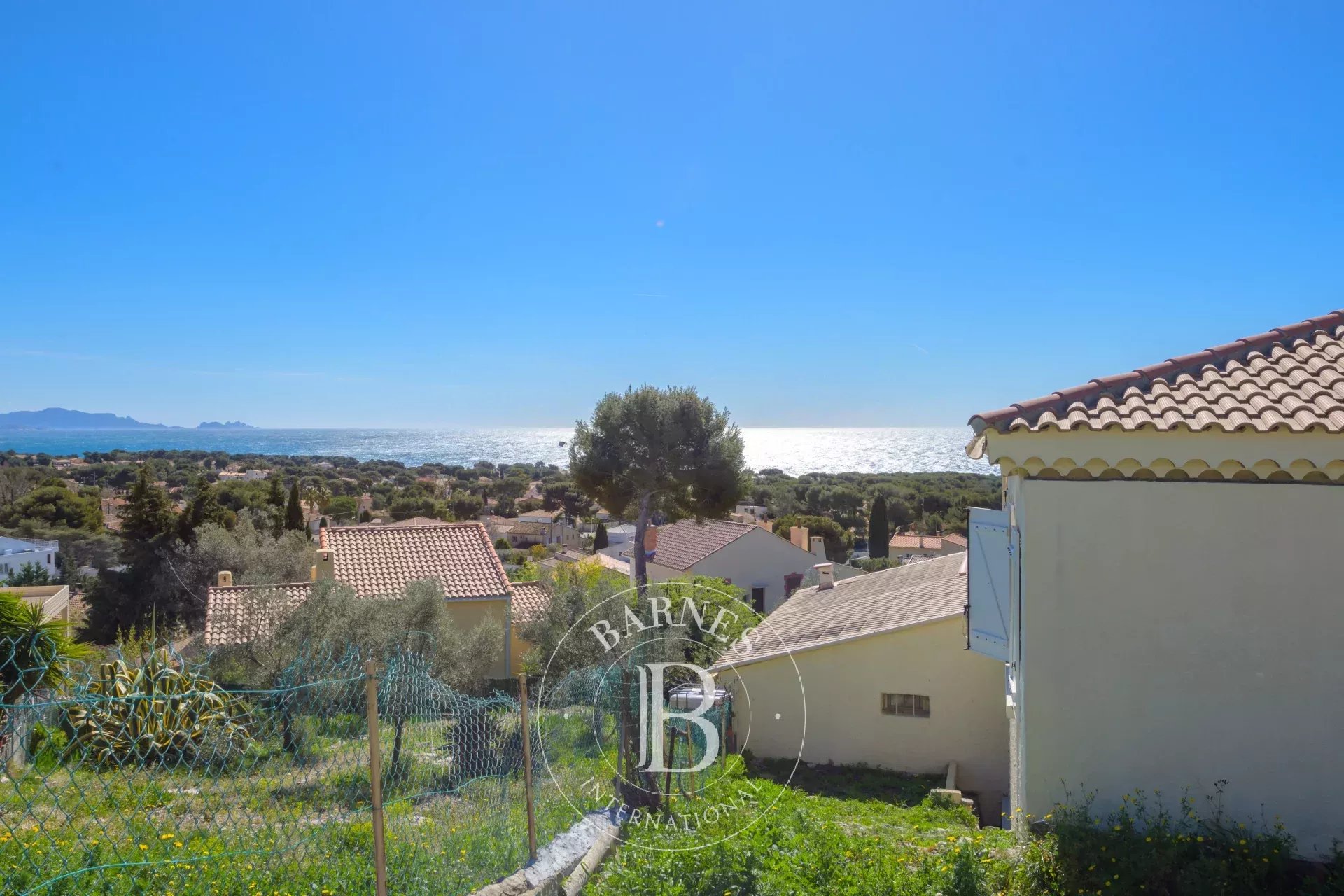 Villa Sausset-les-Pins - picture 23