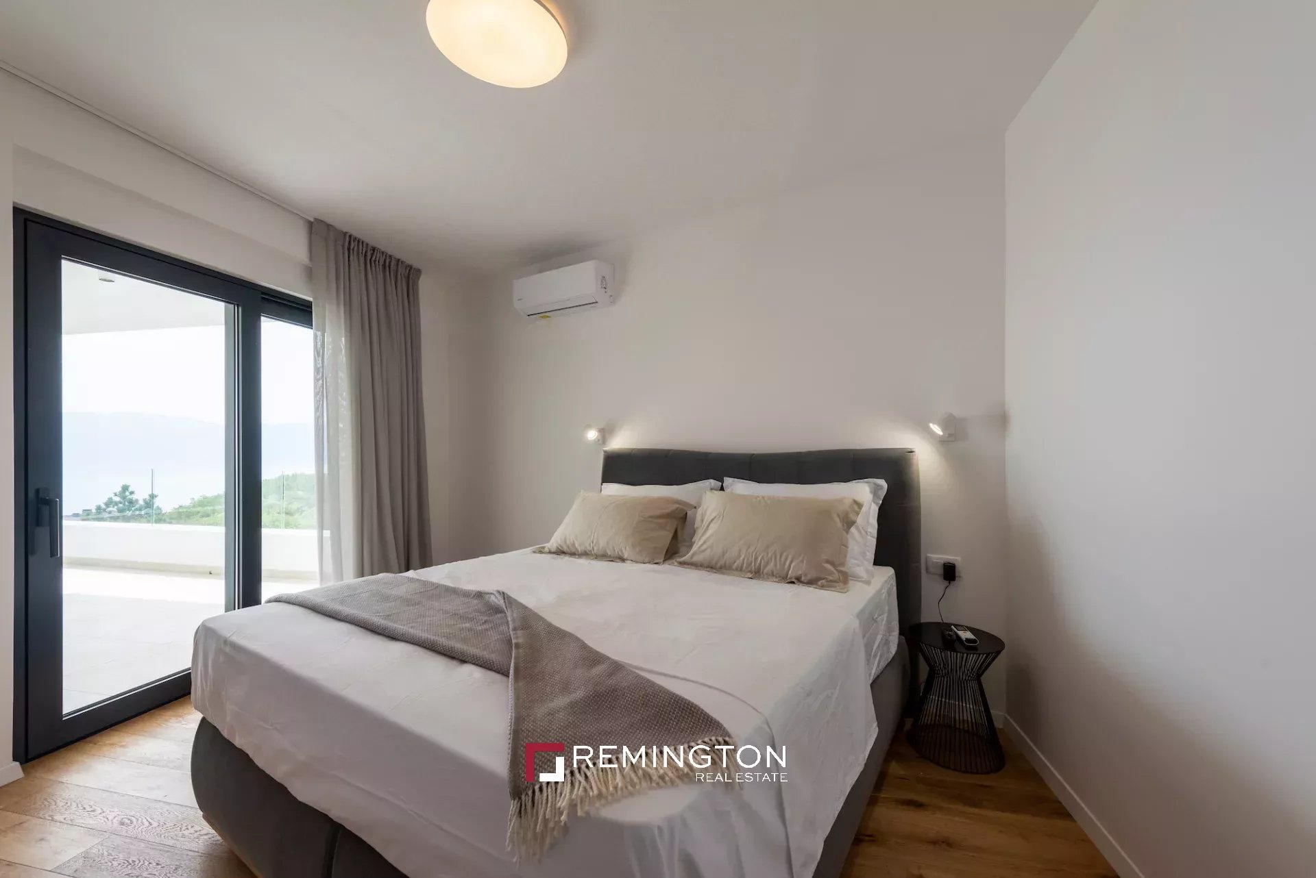 Villa/Townhouse's Image 8