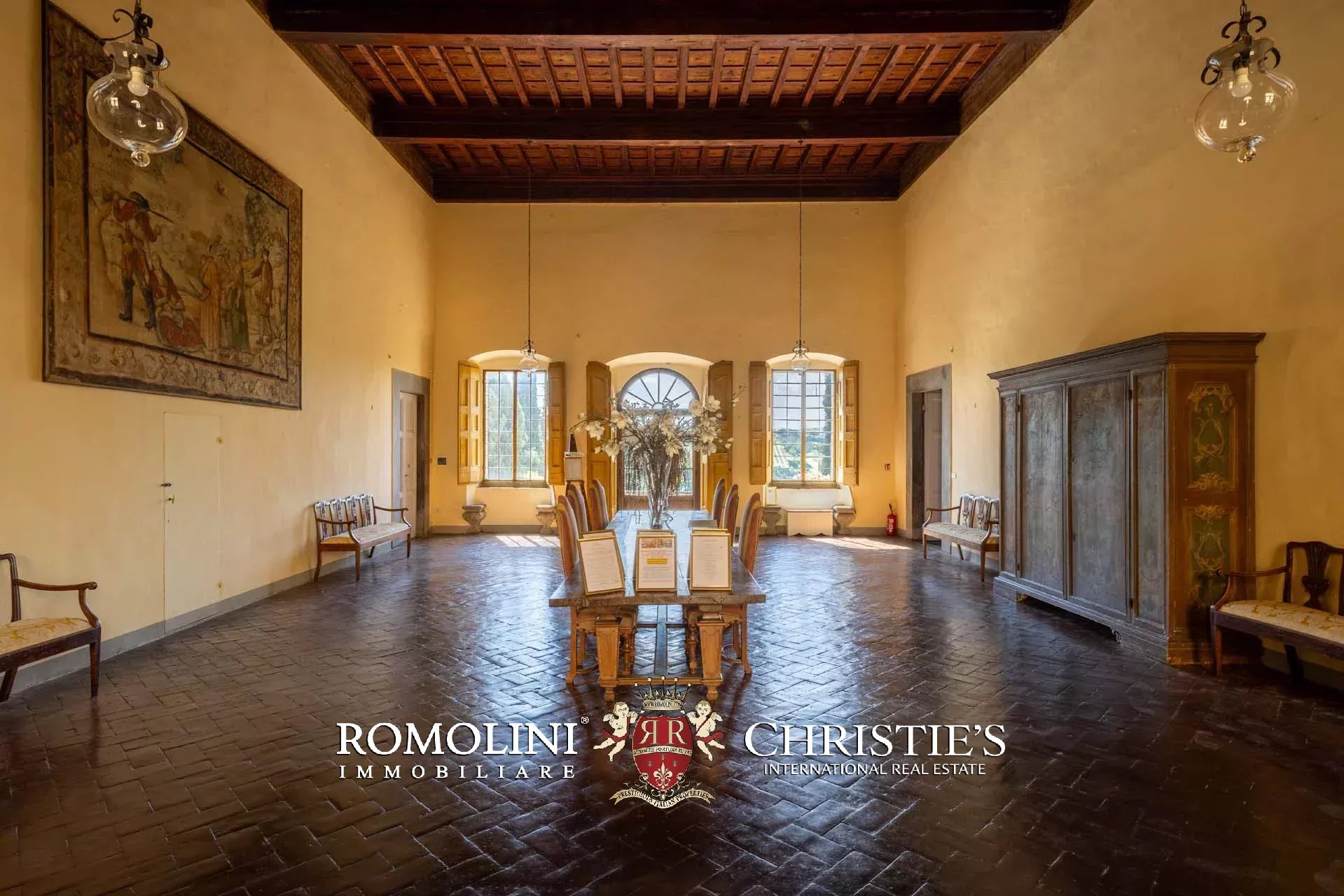71 Bedroom Chateau's Image 53