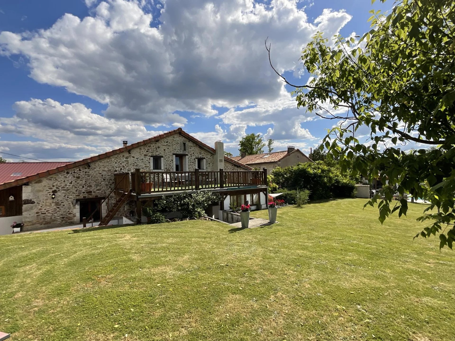 Magnifique grange convertie de 6 chambres avec vue sur la campagne