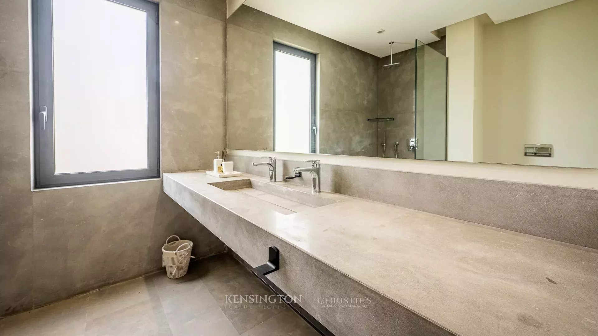 5 Bedroom Villa/Townhouse's Image 25