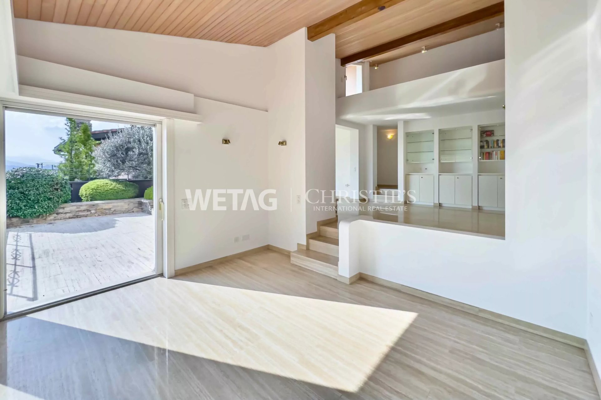 5 Bedroom Villa/Townhouse's Image 4