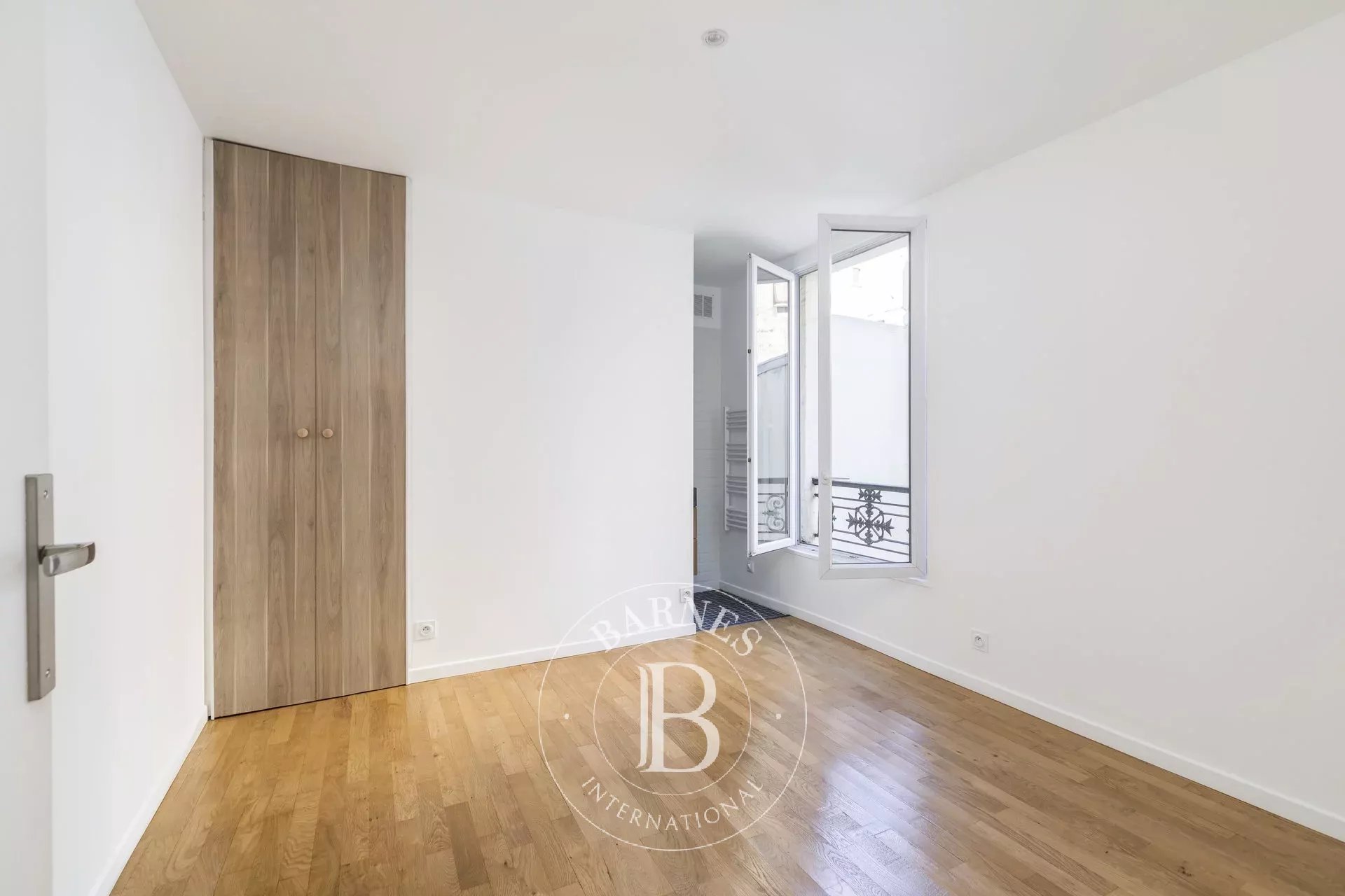 Daire Paris 3ème - picture 5